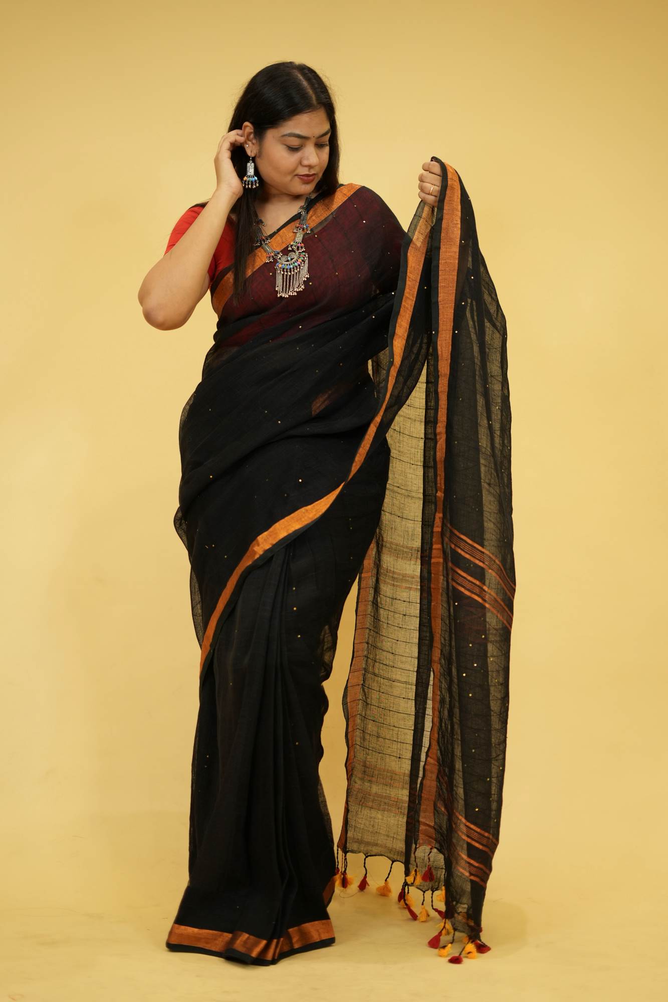 Ready To Wear Cotton Linen Sequins Woven With Contrast Border and Tassels On Palla Saree