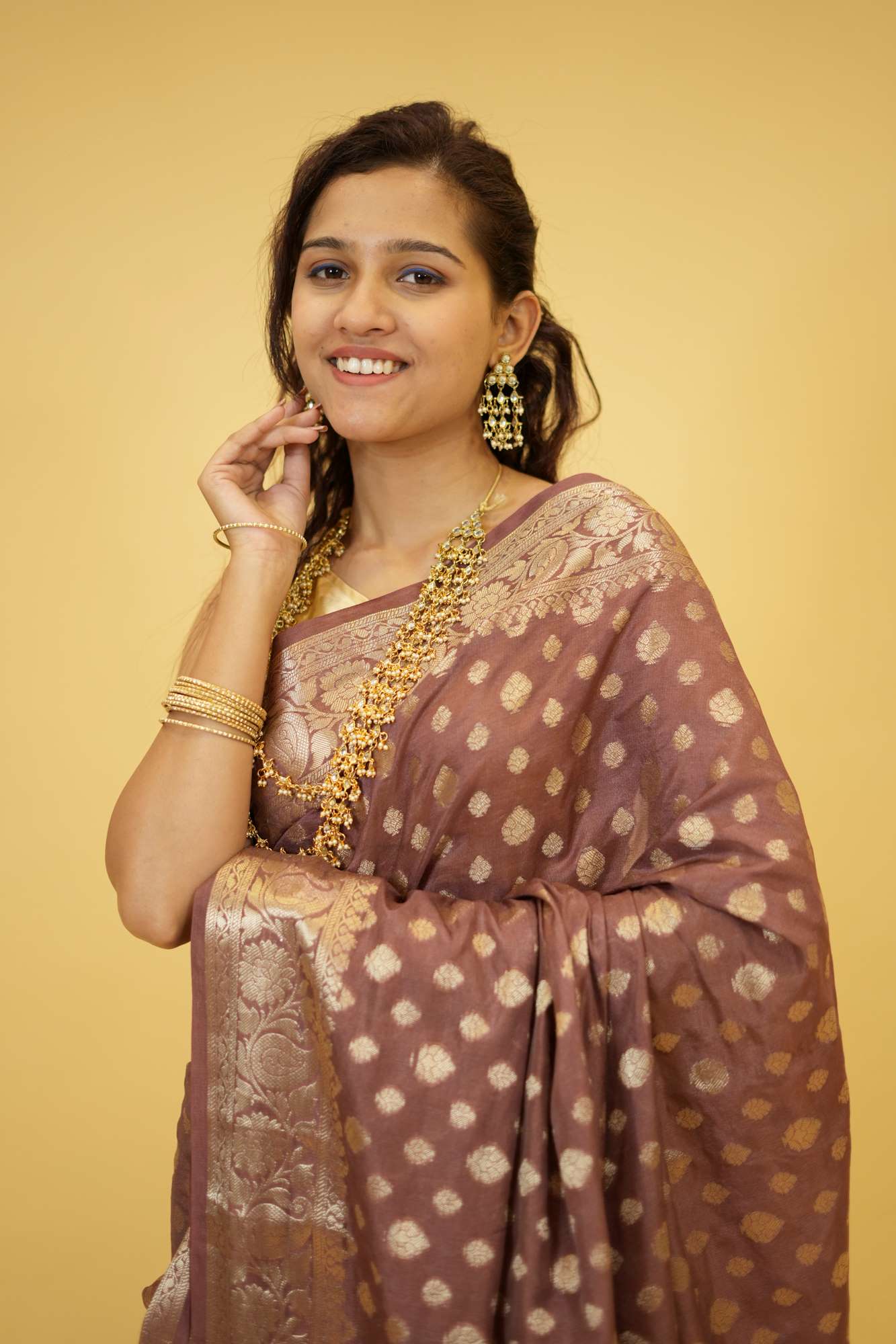 Dusty Rose Georgette Silk with All-Over Zari Motifs and Ornate Pallu Ready To Wear Saree