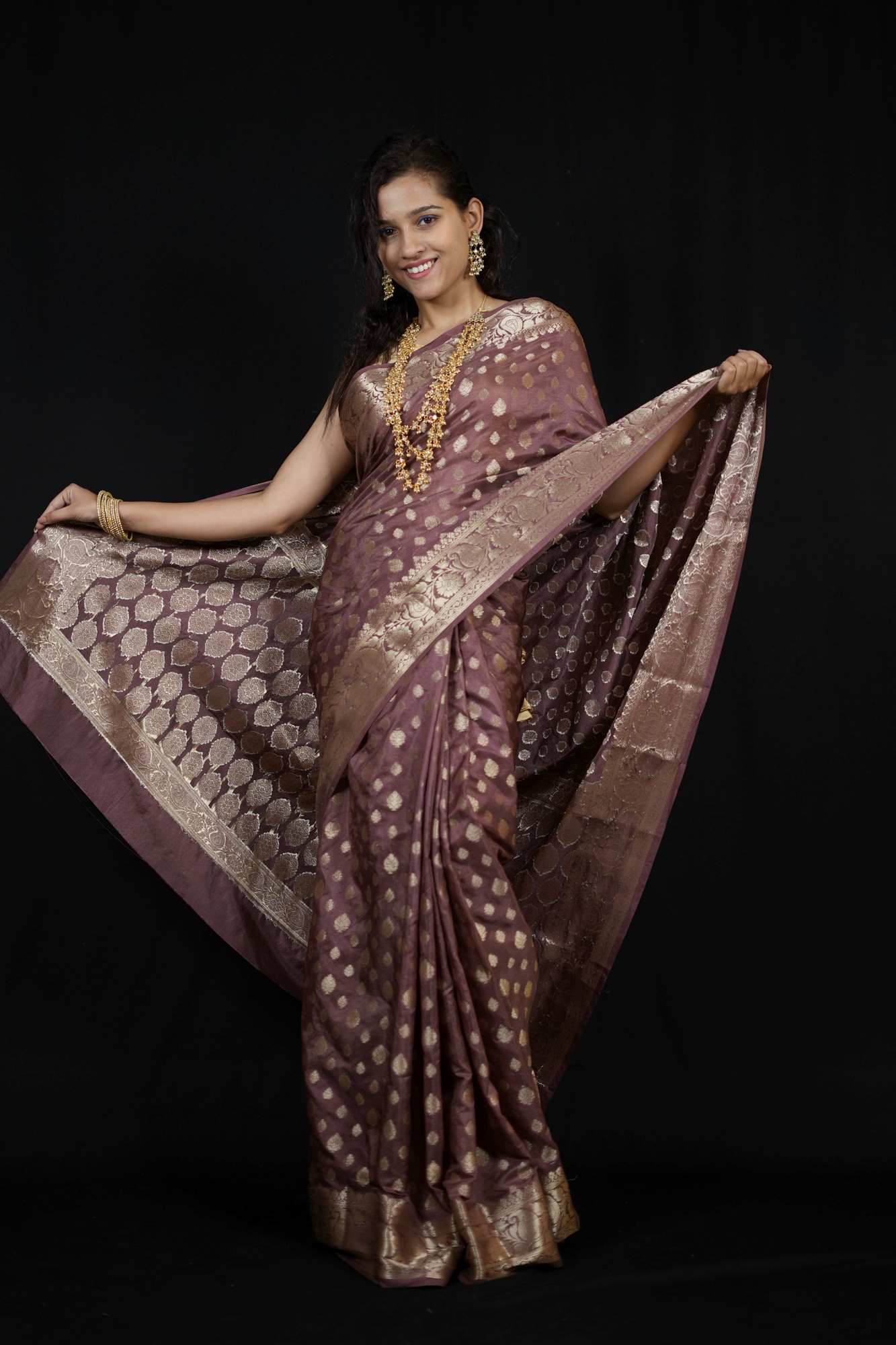 Dusty Rose Georgette Silk with All-Over Zari Motifs and Ornate Pallu Ready To Wear Saree