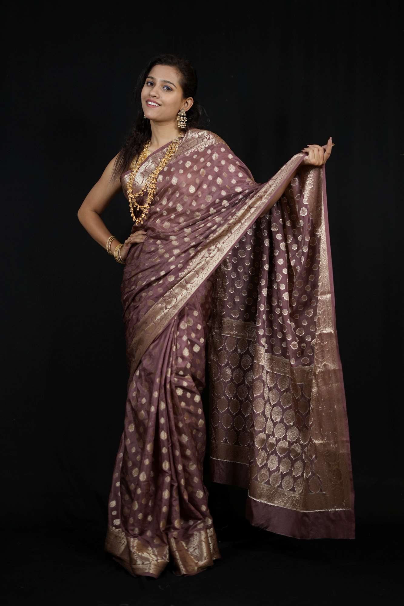Dusty Rose Georgette Silk with All-Over Zari Motifs and Ornate Pallu Ready To Wear Saree