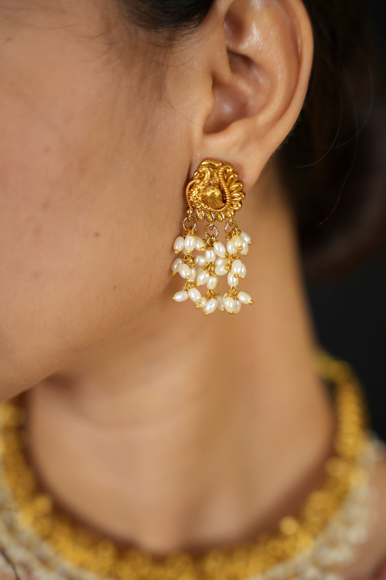 Regal Heritage Gold Necklace Set with Pearl Embellishments & Matching Earrings