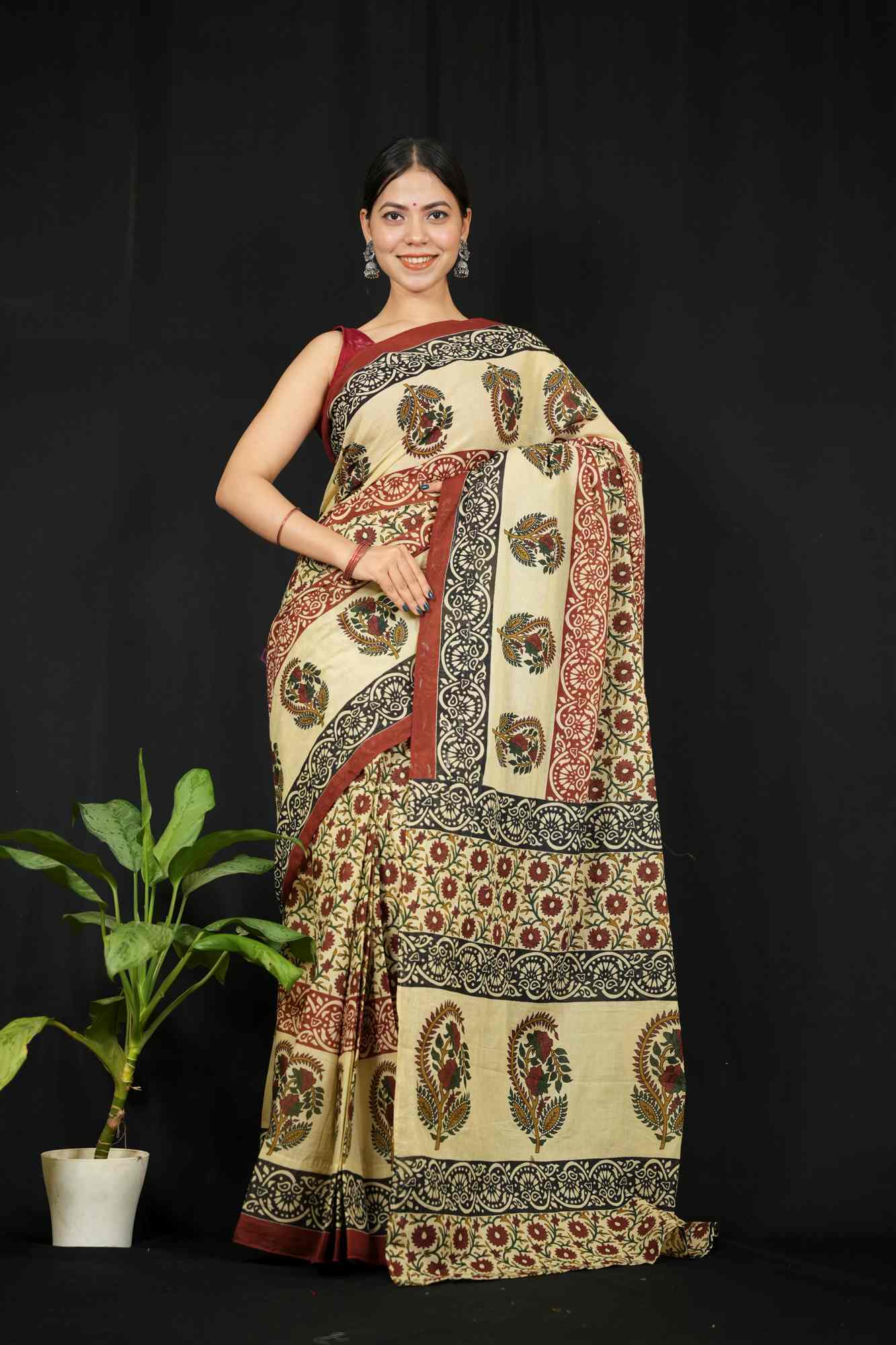 Mul Mul Cotton Kalamkari Hand Printed With Contrast Border Ready to Wear Saree
