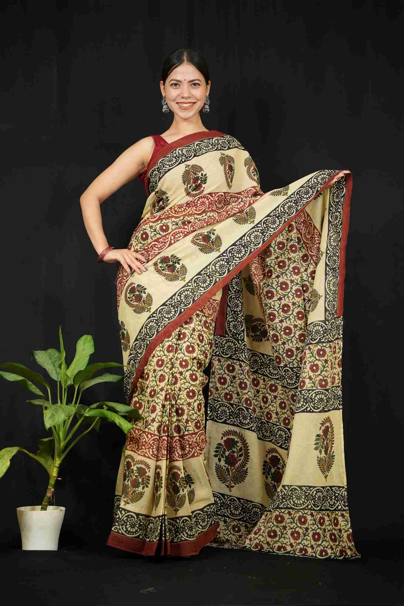 Mul Mul Cotton Kalamkari Hand Printed With Contrast Border Ready to Wear Saree