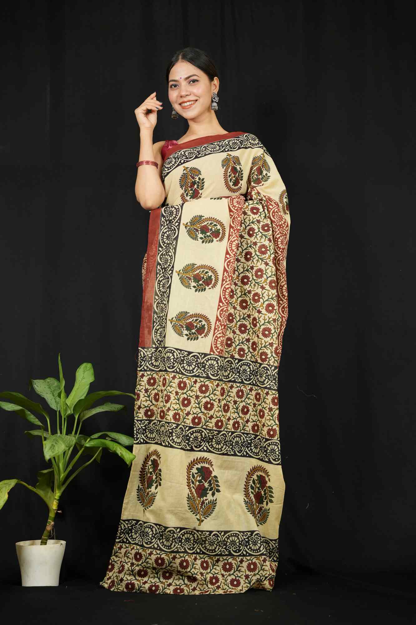 Mul Mul Cotton Kalamkari Hand Printed With Contrast Border Ready to Wear Saree