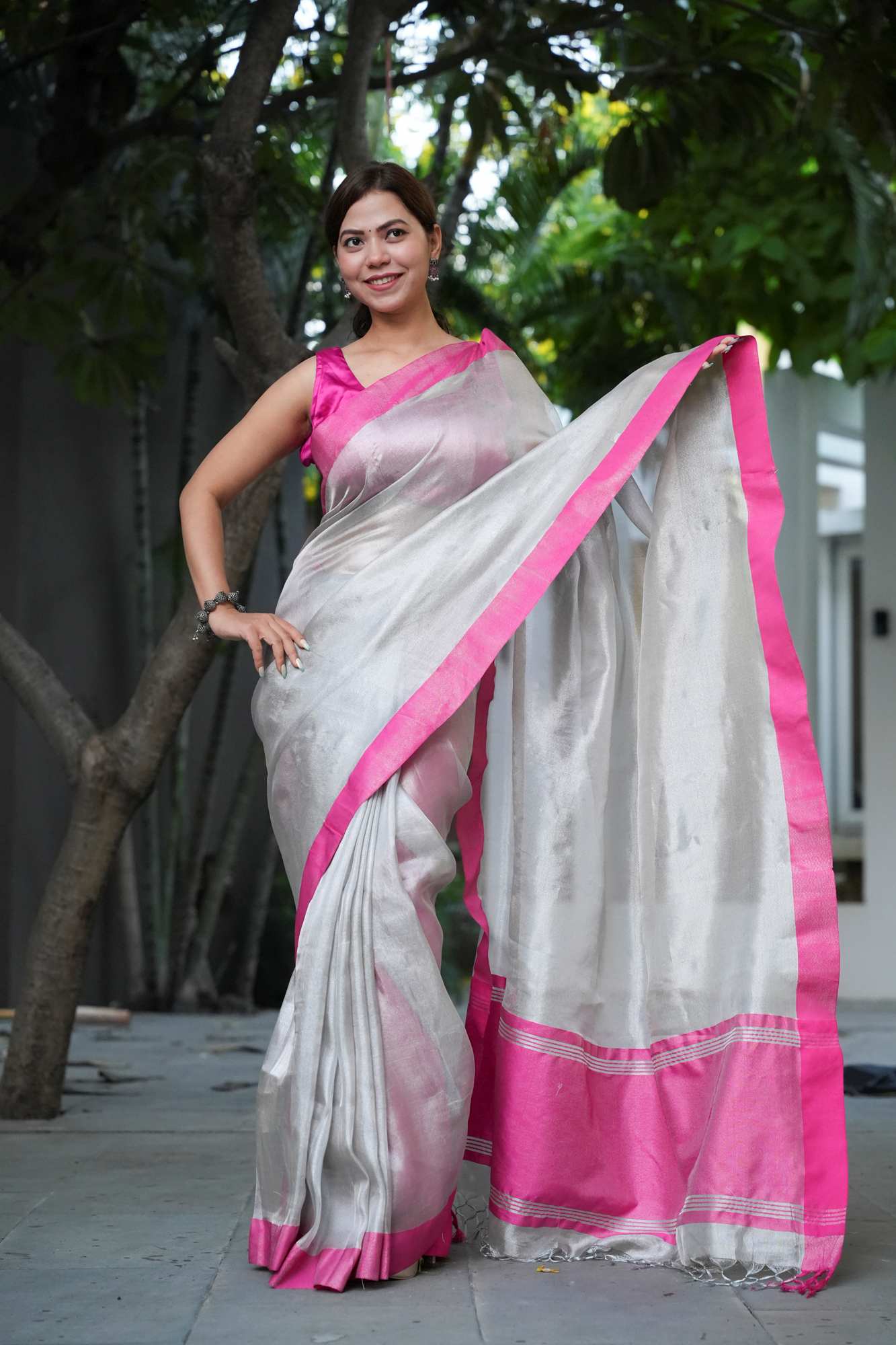 SOFT TISSUE WITH CONTRAST BORDAR READY TO WEAR SAREE