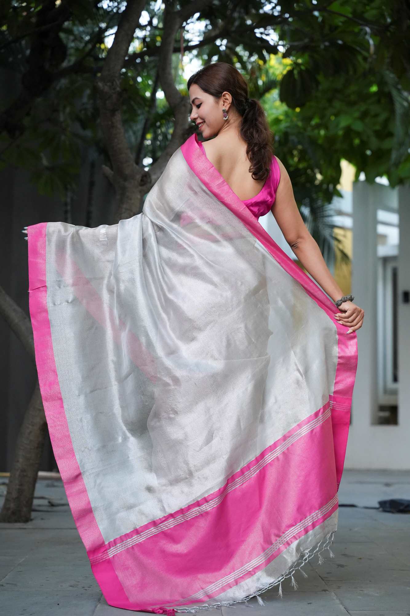 SOFT TISSUE WITH CONTRAST BORDAR READY TO WEAR SAREE