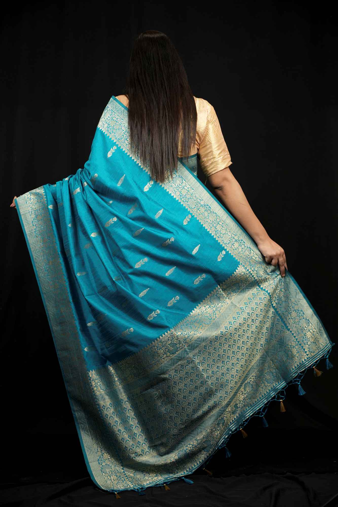 Motka Silk With Handloom Zari Work Ready To Wear Saree