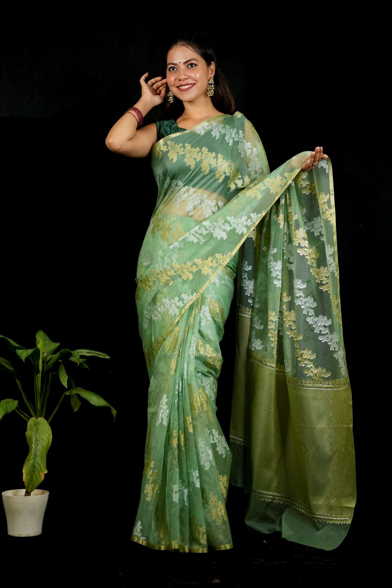 Designer Zari Woven Kora Silk & Ornate Border Ready To Wear Saree