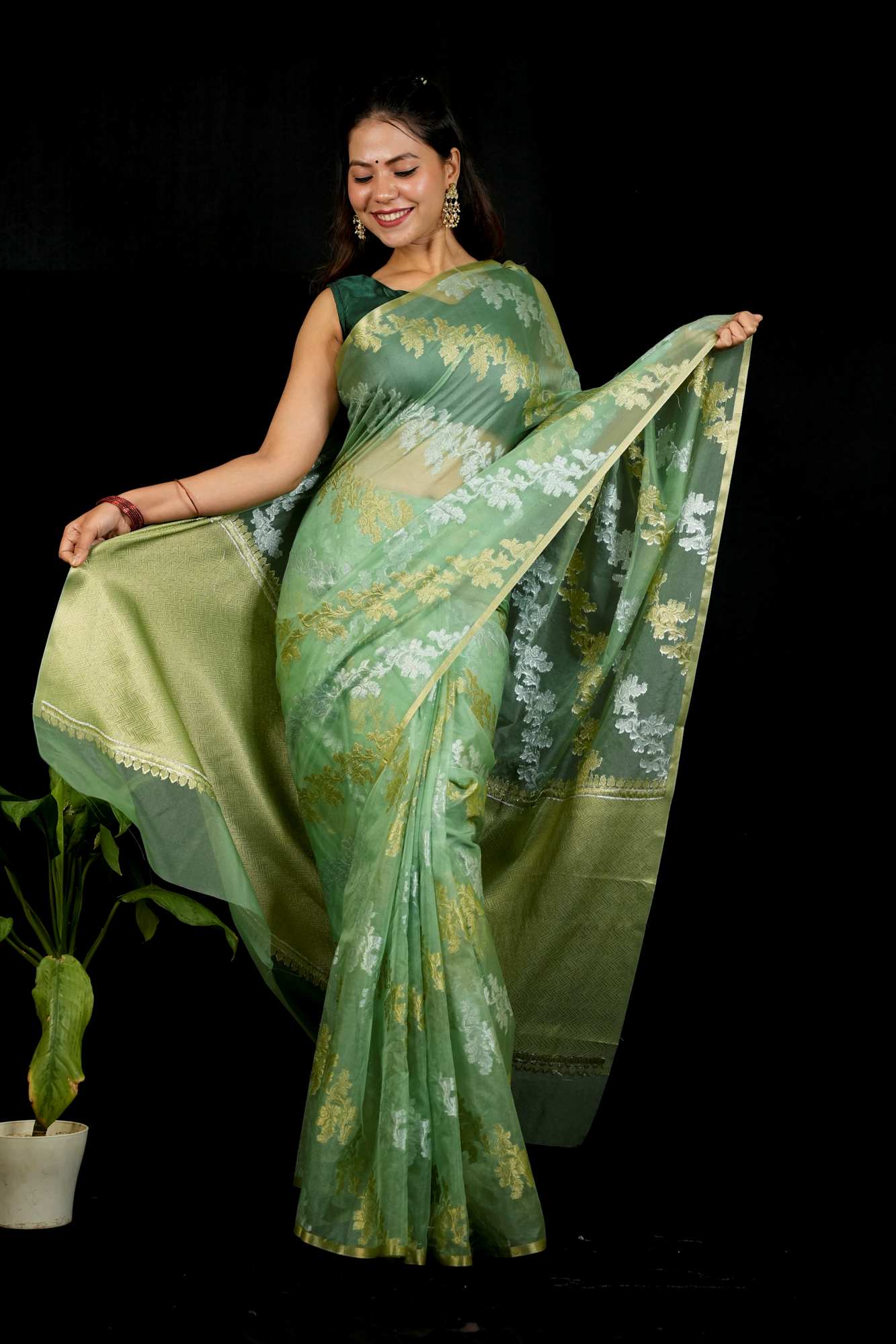 Designer Zari Woven Kora Silk & Ornate Border Ready To Wear Saree