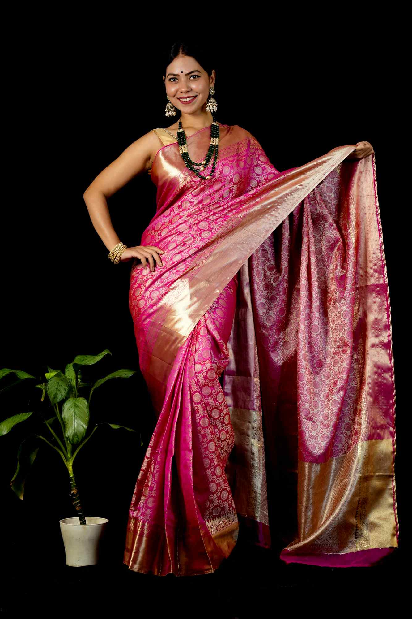 Shruti Hassan inspired Kanchi Pattu with Overall Golden Zari Jal work with pattu border Wrap in 1 minute Saree