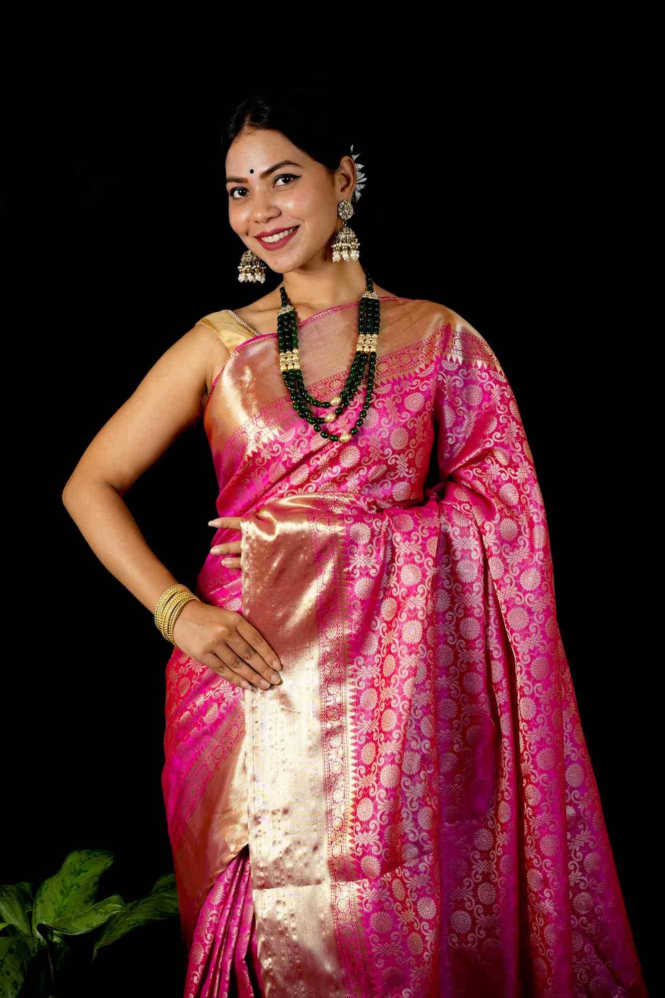 Shruti Hassan inspired Kanchi Pattu with Overall Golden Zari Jal work with pattu border Wrap in 1 minute Saree