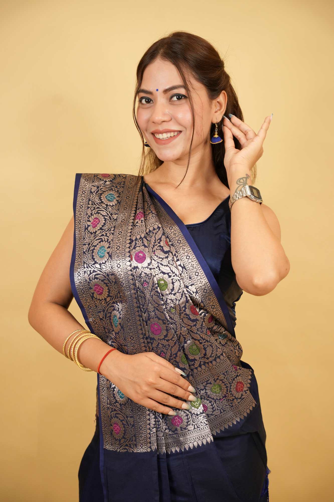 Munga weave Floral Jaal with Meenakari Ready To Wear Saree