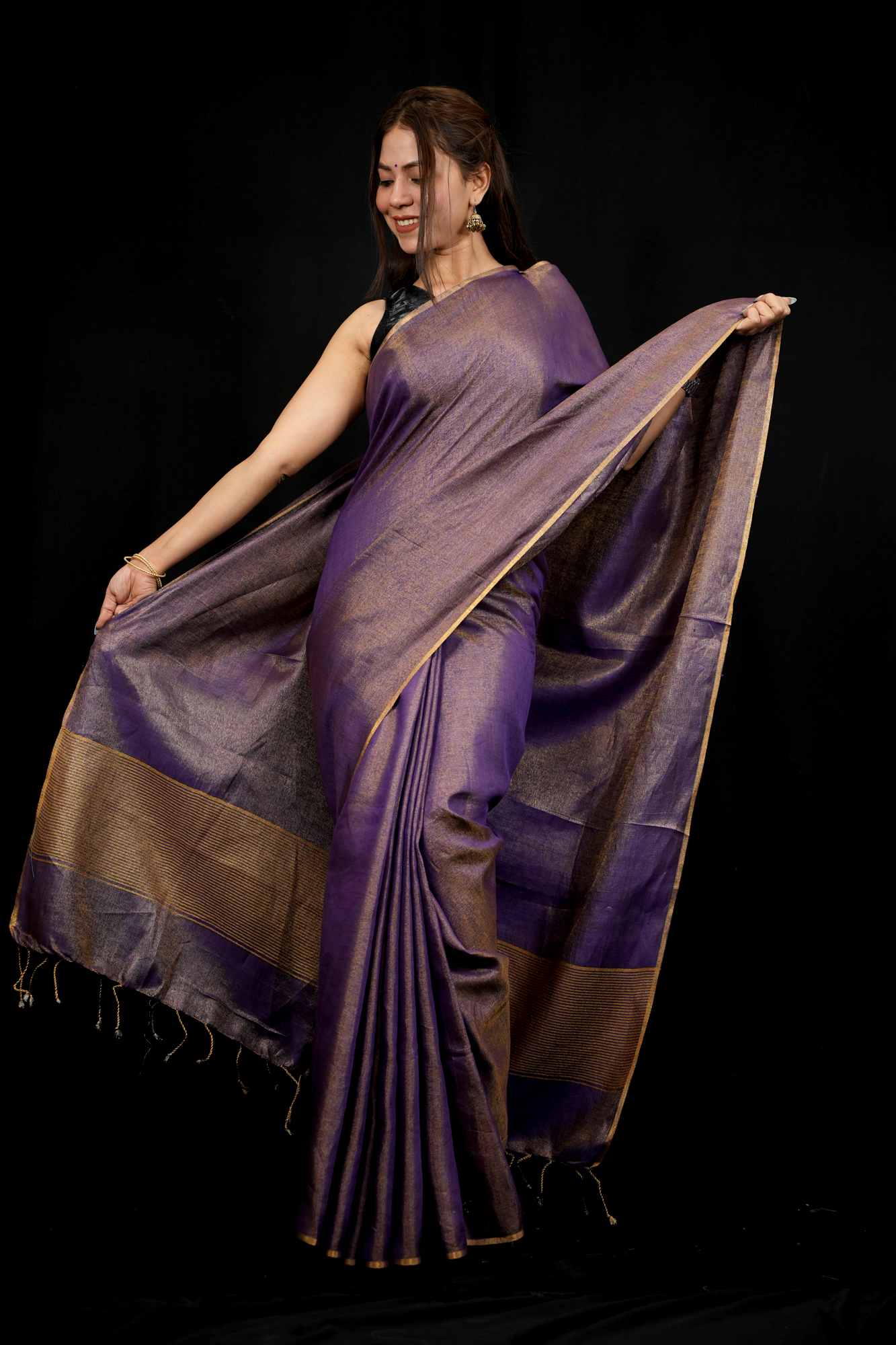 Tissue Linen Jamdani with Inchi Border Ready To Wear Saree