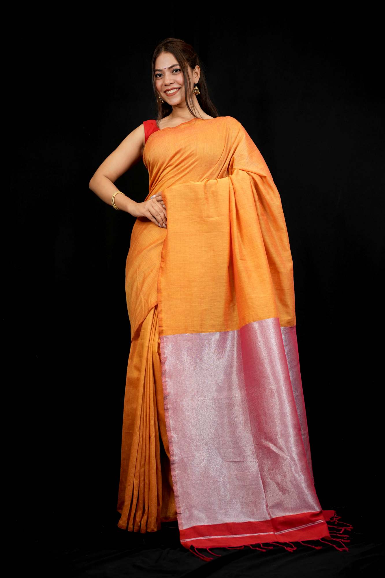 Mustard & Silver Shimmer Pallu Prestitched Saree – Lightweight, Elegant & Always Flattering