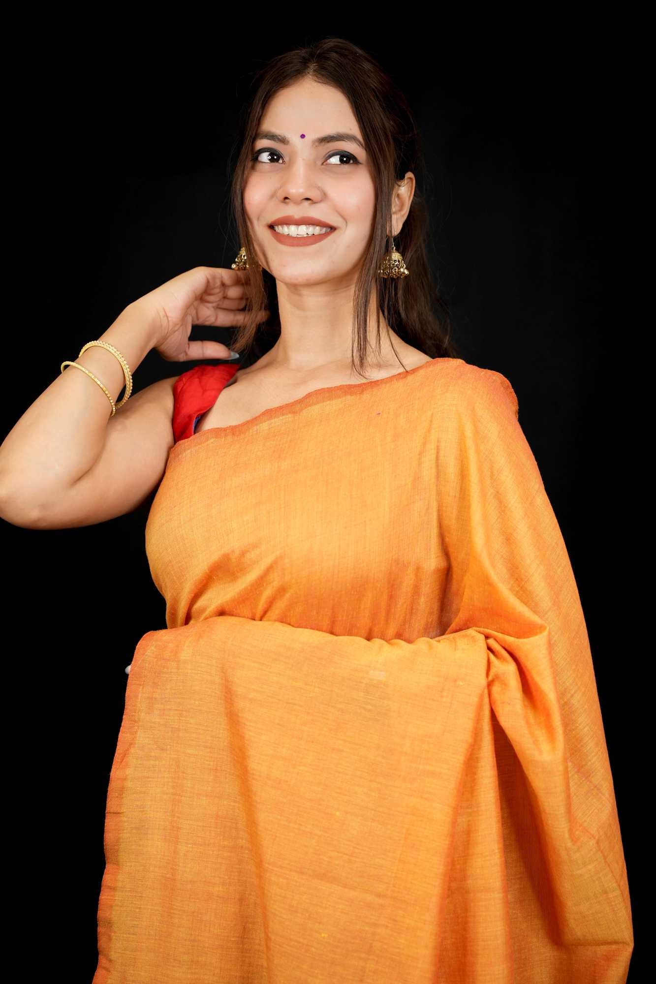 Mustard & Silver Shimmer Pallu Prestitched Saree – Lightweight, Elegant & Always Flattering