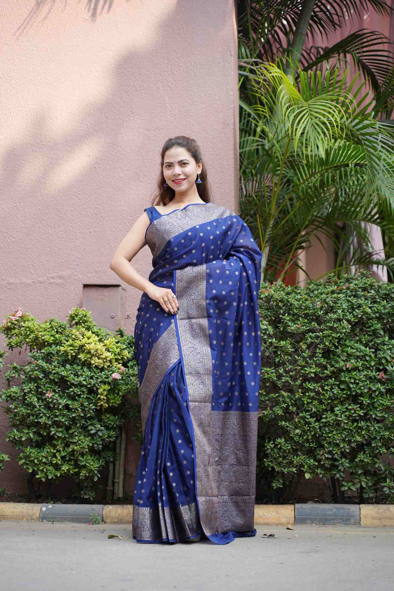 Banarasi with Rich Pallu, Zari Border & Handloom Wrap Ready To Wear Saree