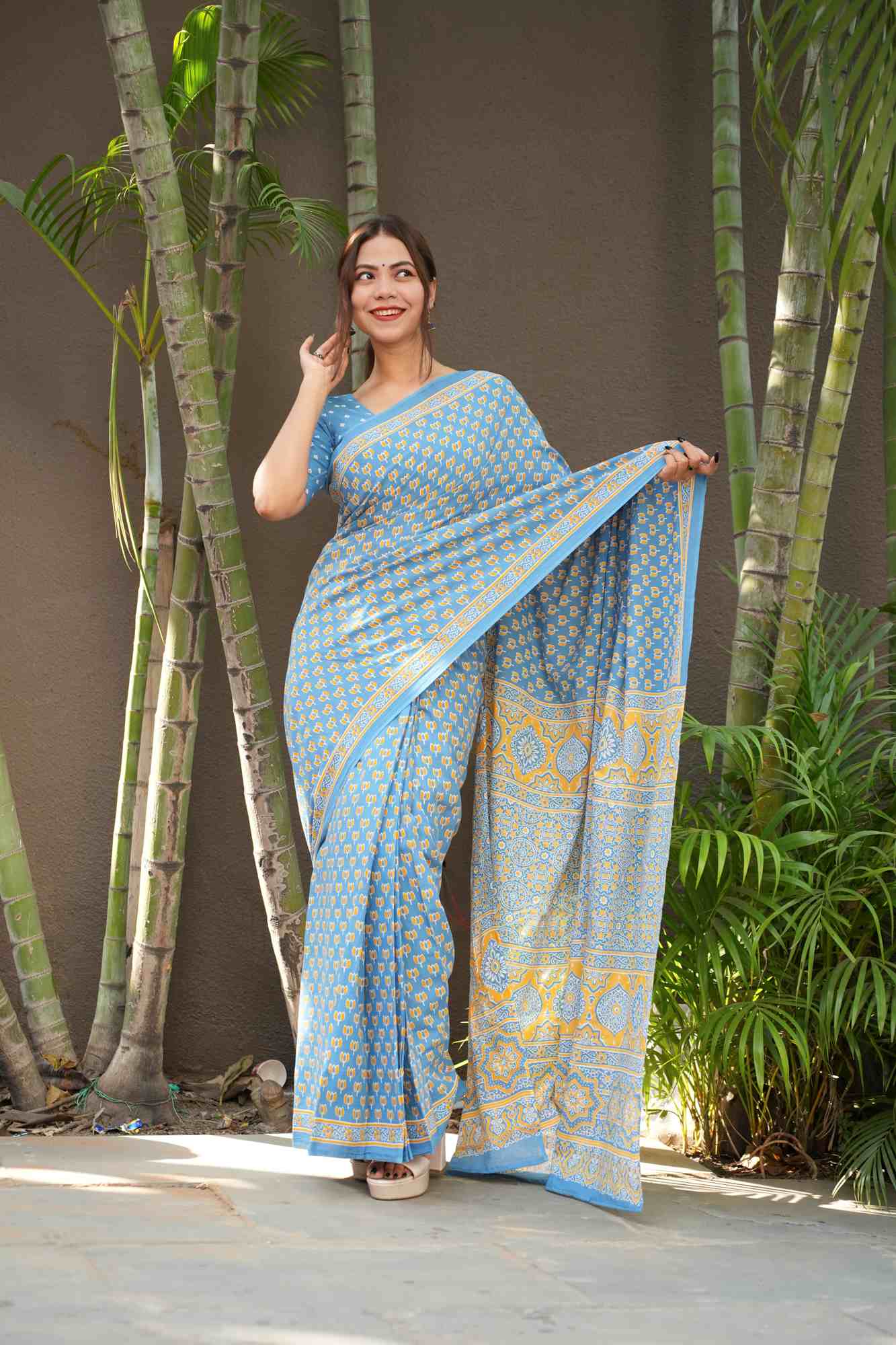 Mulmul Sanganeri zip & go saree