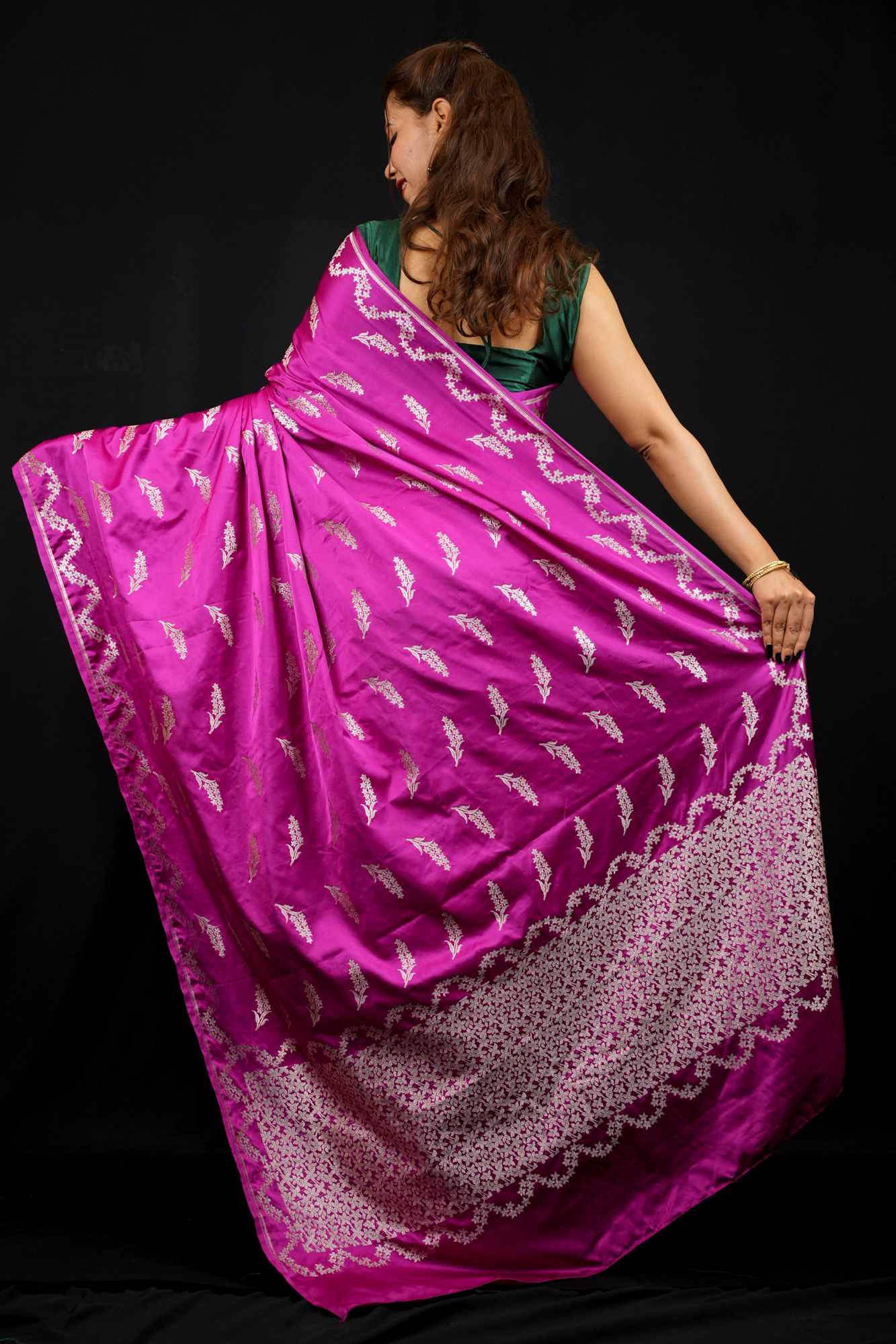 The Softest Mashru Silk Meets Timeless Zari. Ready in 30 Seconds