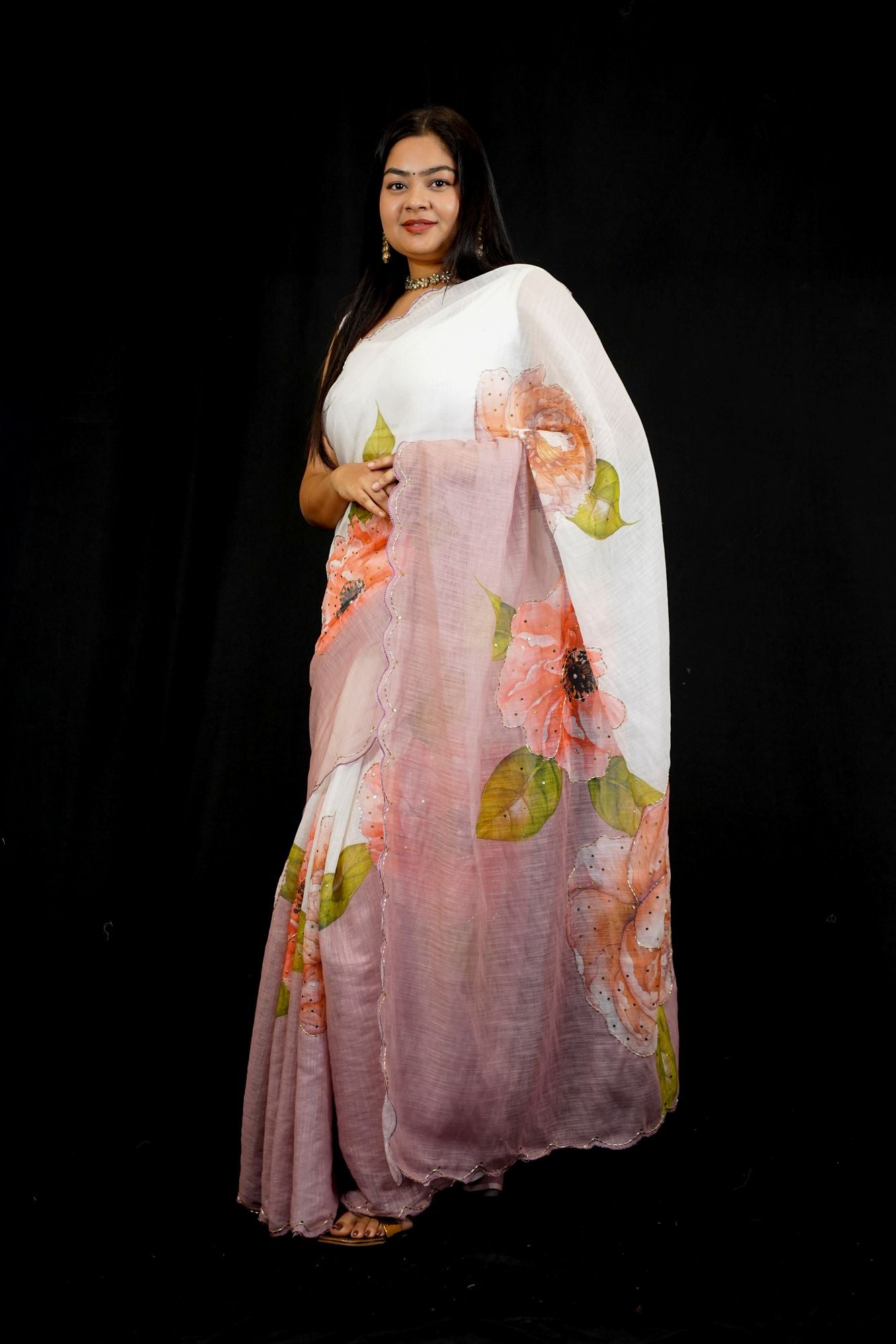 Fresh Florals, Featherlight Comfort — Pre-Stitched Saree with Hand-Cut Dana Highlights