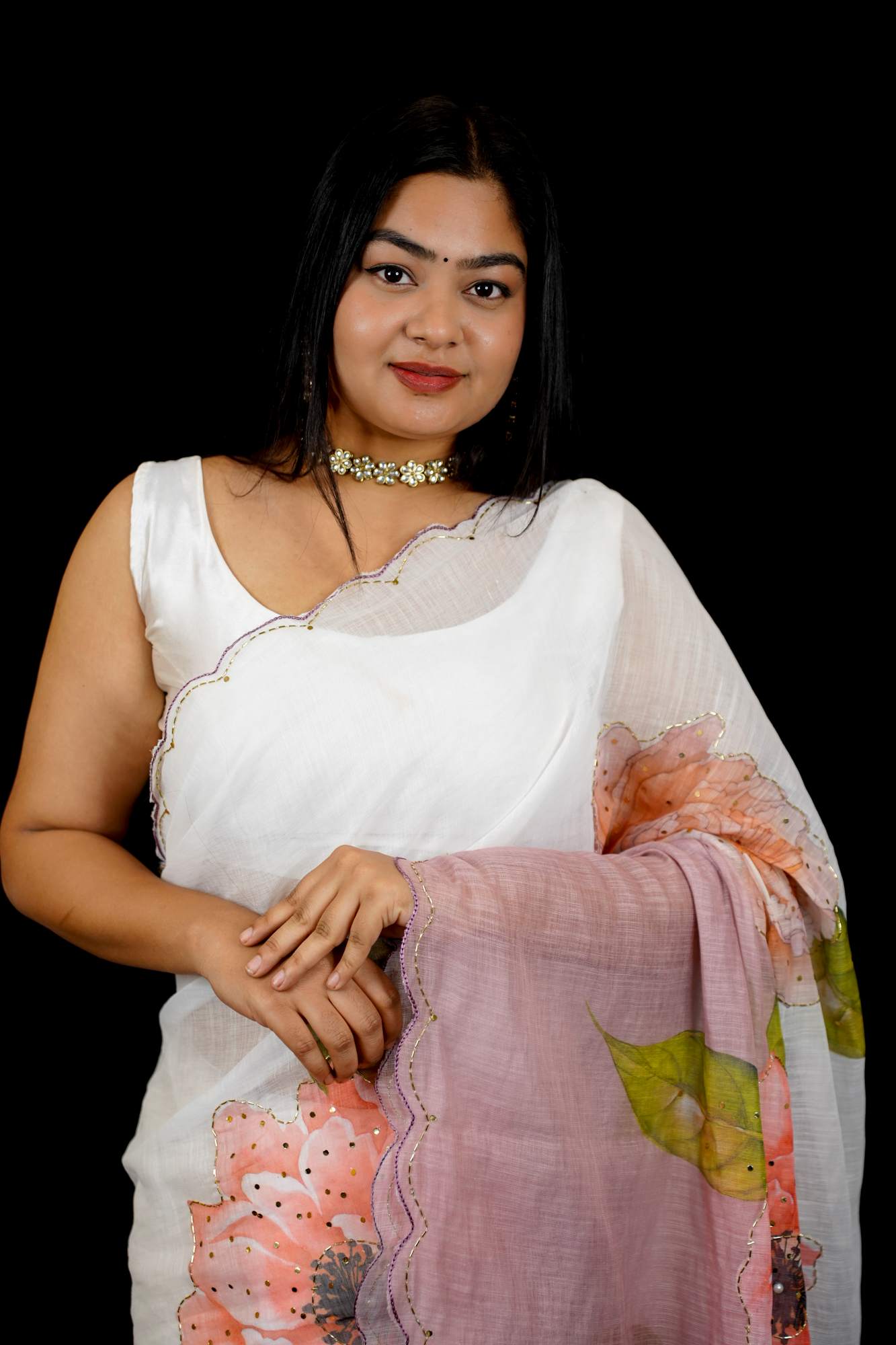 Fresh Florals, Featherlight Comfort — Pre-Stitched Saree with Hand-Cut Dana Highlights