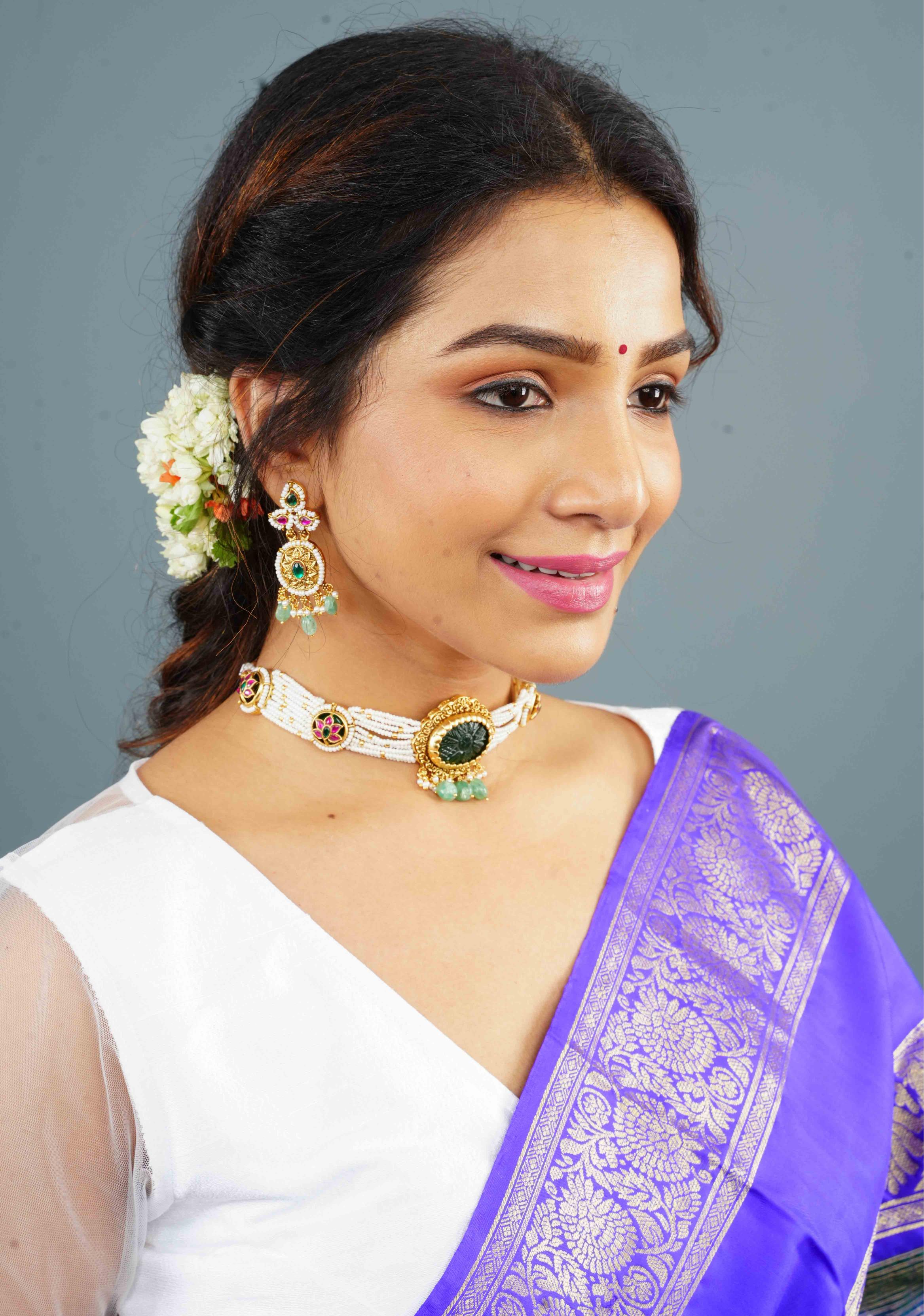 Antique Jadu Choker Set With Green Carved Stone | Shobitam Jewelry