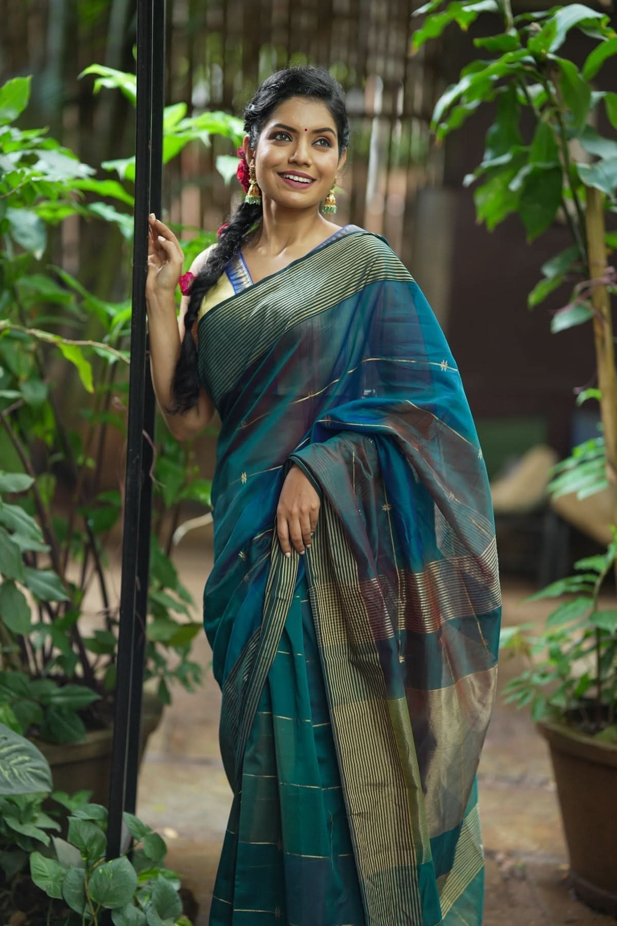 Peacock Green Ombre Handwoven Zari Stripes Maheshwari Silk Cotton Saree | Shobitam