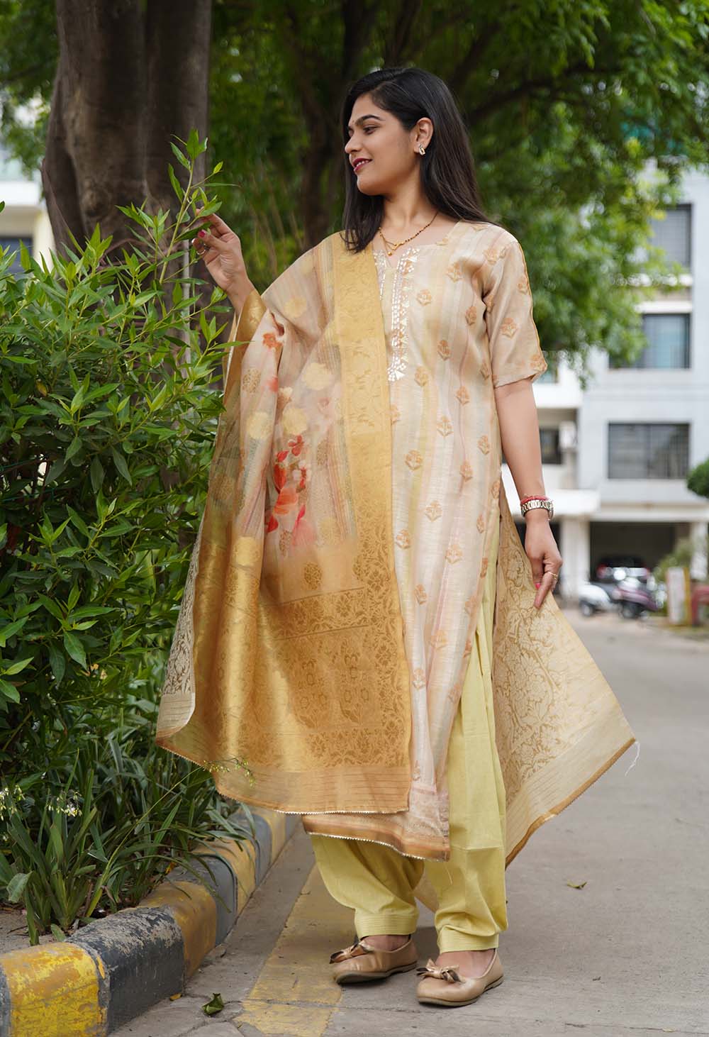 Plus size Salwar Kameez with Ethnic designed printed Dupatta With Styl