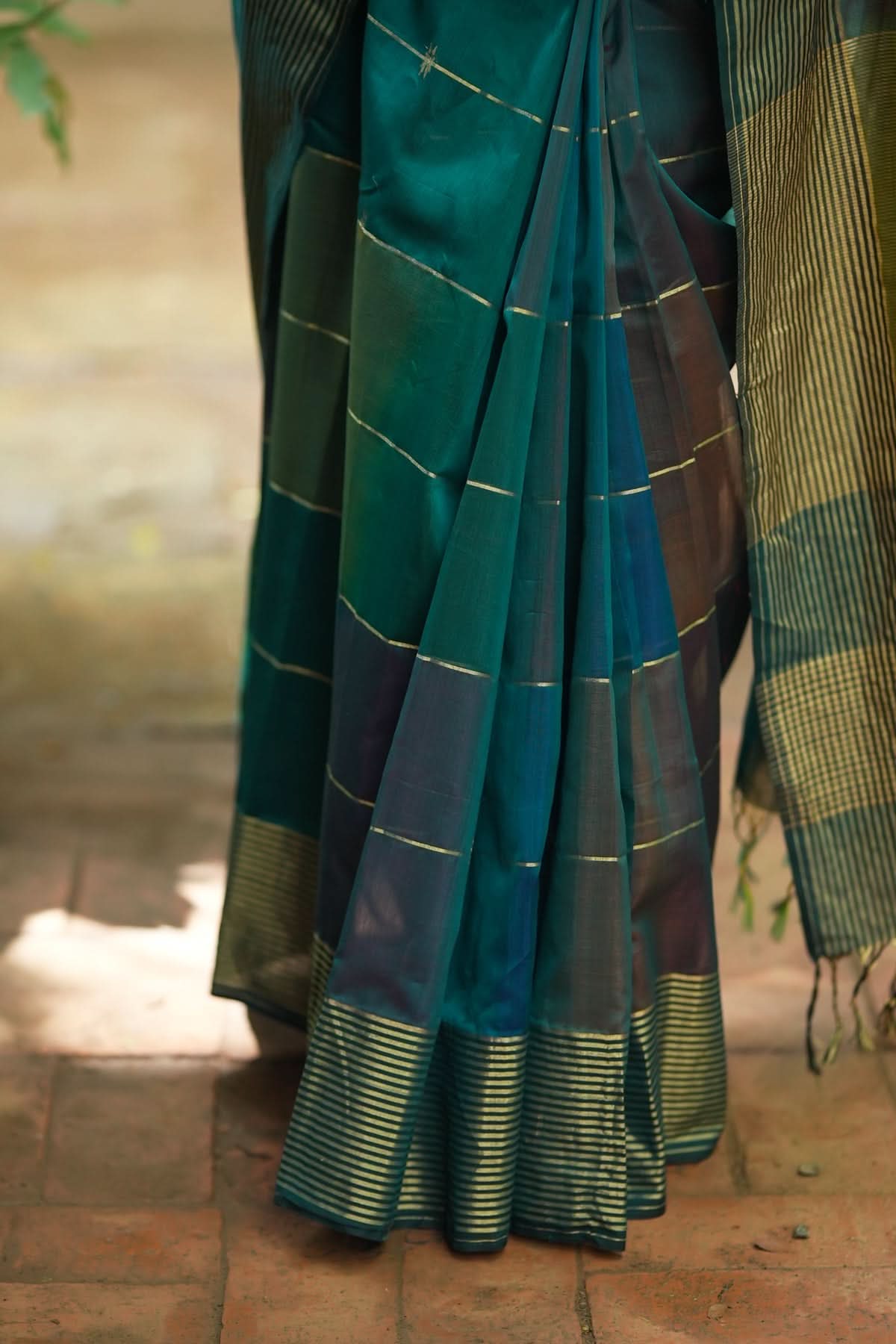 Peacock Green Ombre Handwoven Zari Stripes Maheshwari Silk Cotton Saree | Shobitam