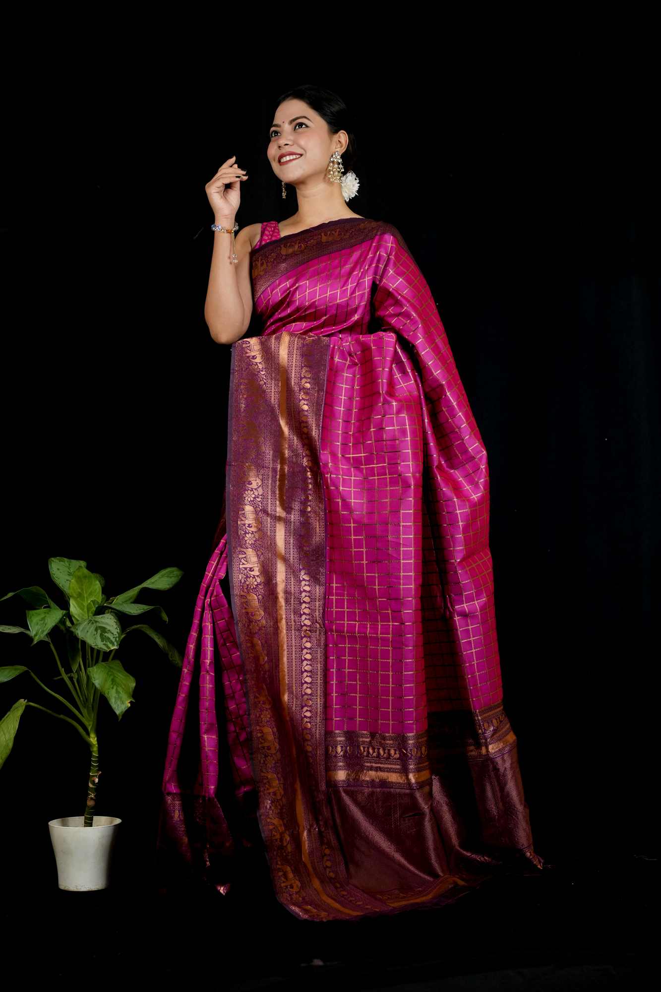 Vibrant Pink Lichi Silk with Zari Checkered Weave and Contrasting Pallu Ready To Wear Saree
