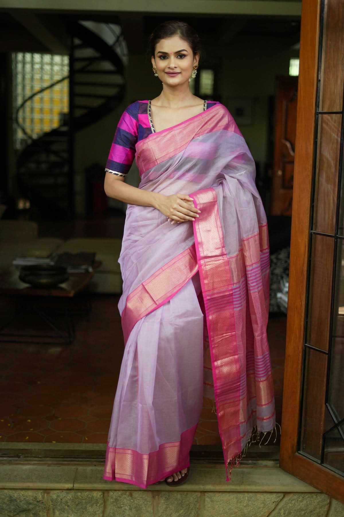 Handwoven Maheshwari silk cotton saree in Lilac with Pink | Shobitam