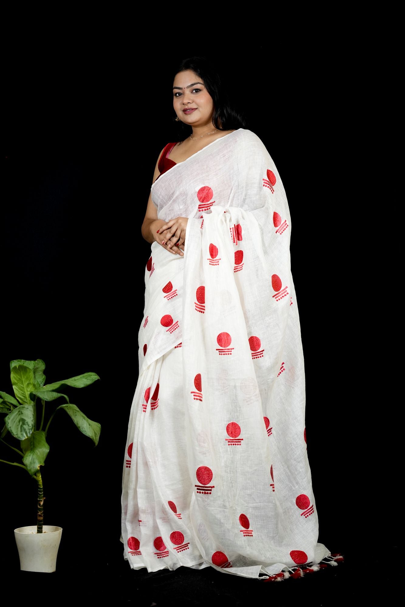 Linen with Red Geometric Motif Weave with Tassel Ready To Wear Saree
