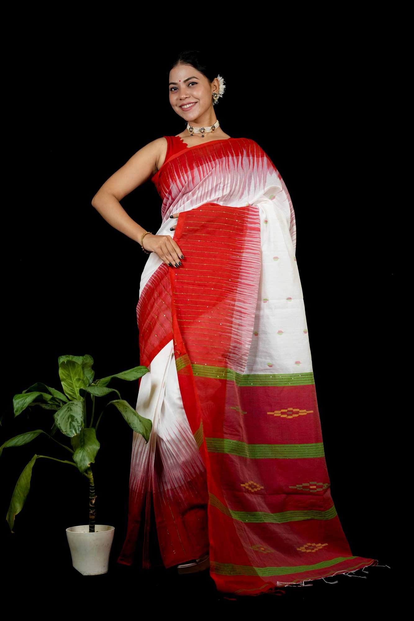 Beautiful Handloom Kothi with Ikkat & Temple Border Butta Overall Ready To Wear Saree