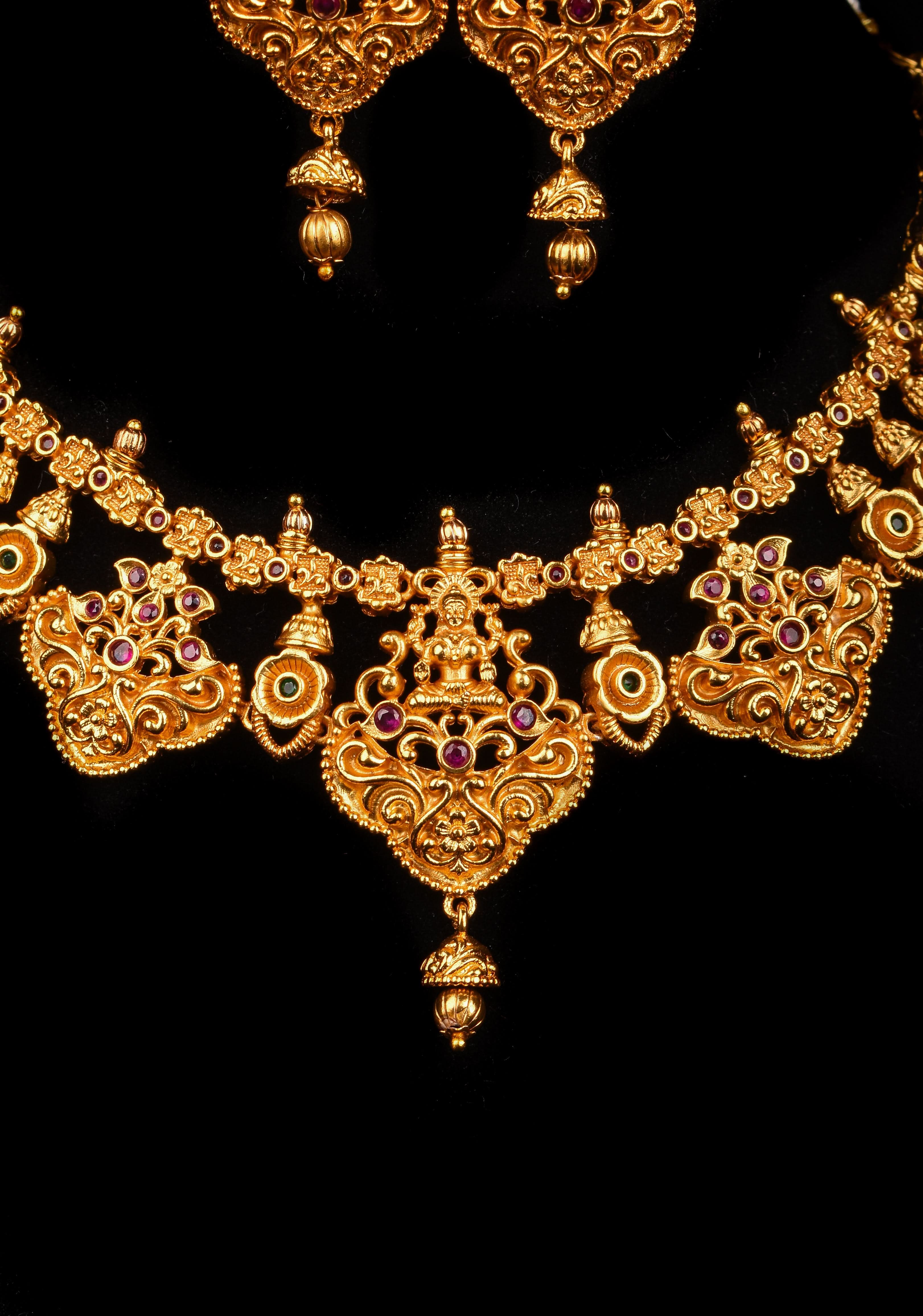 Jadau Lakshmi With Floral Vines Necklace set | Shobitam Jewelry