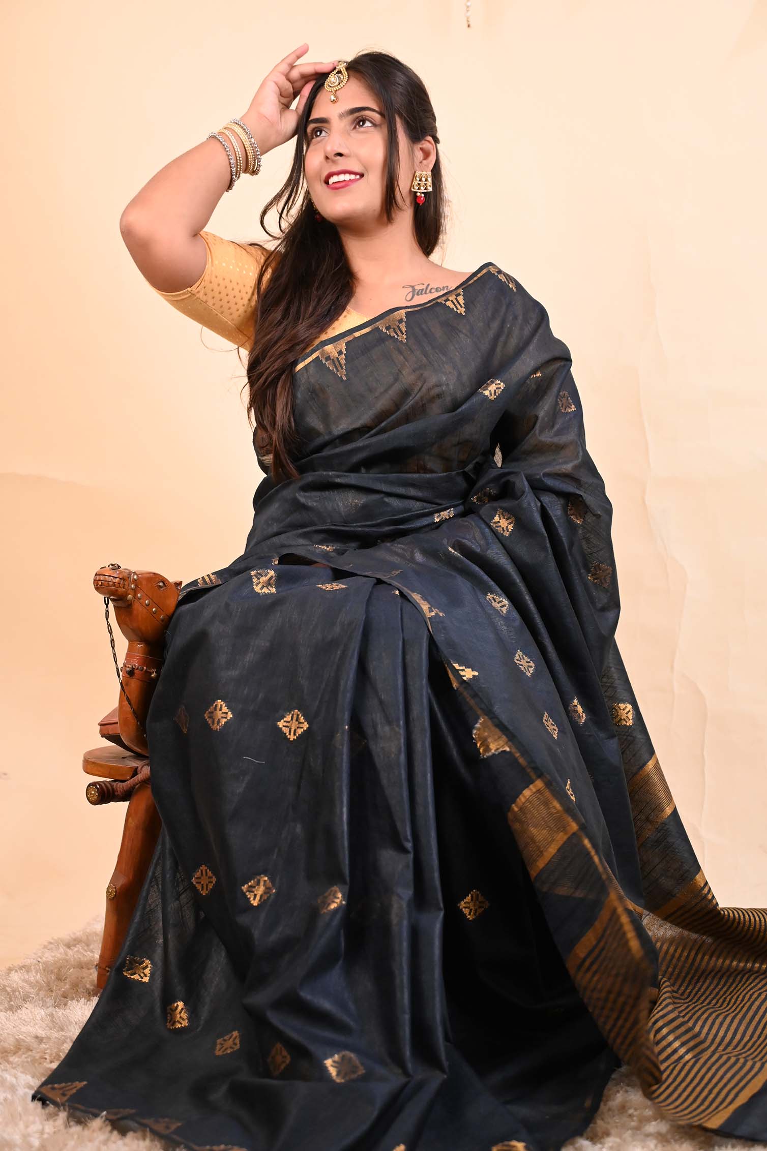 Ready To Wear Handwoven Linen Slub Black Zari interwoven Buttis Wrap in 1 minute saree - Isadora Life