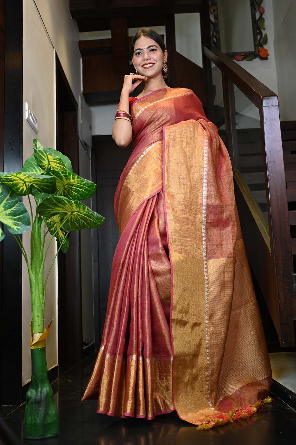 Ready To Wear Premium Tissue Linen With Temple Border & Ornate Pallu Wrap in 1 minute saree - Isadora Life