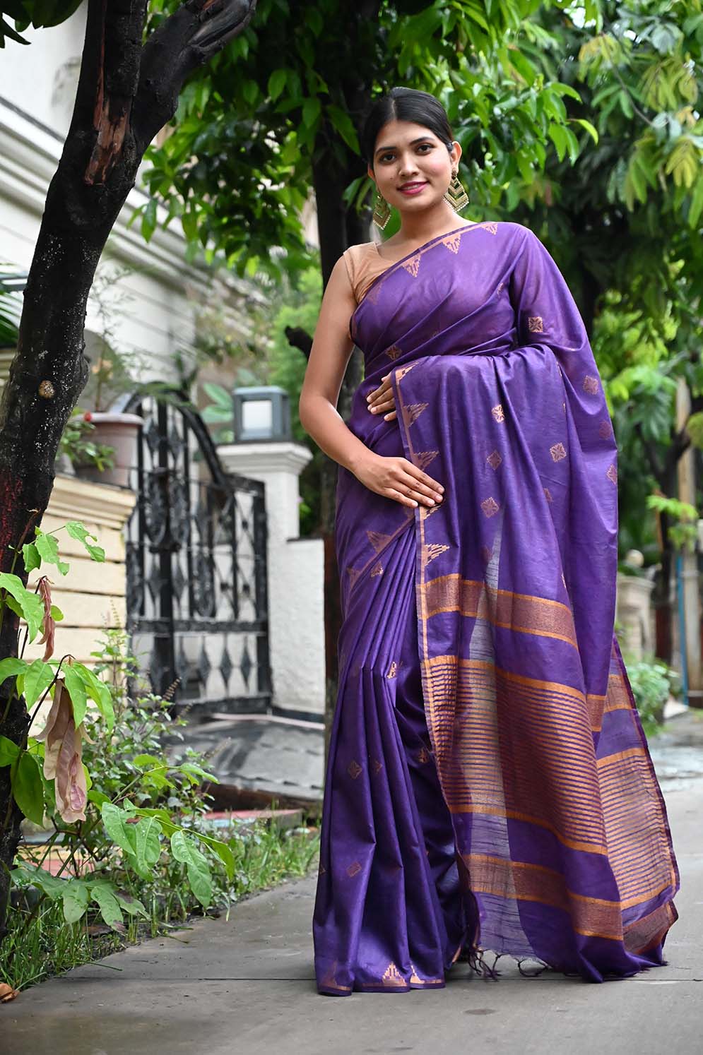 Ready To Wear Premium Purple Bhagalpuri Linen Slub Black Zari interwoven butis and ornate pallu Wrap in 1 minute saree - Isadora Life