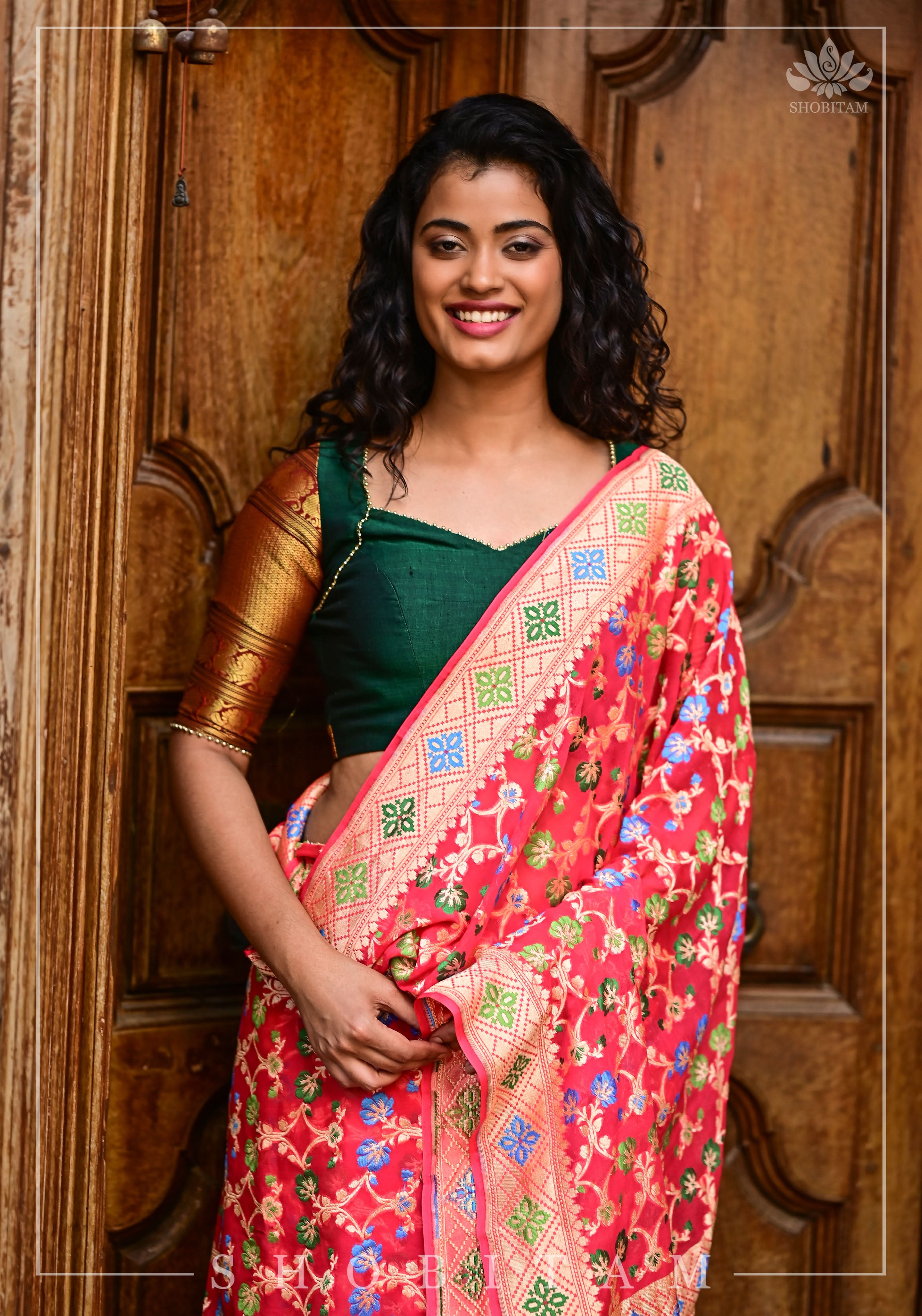 Emerald green narayanpet cotton sweet heart neck armband blouse | Shobitam