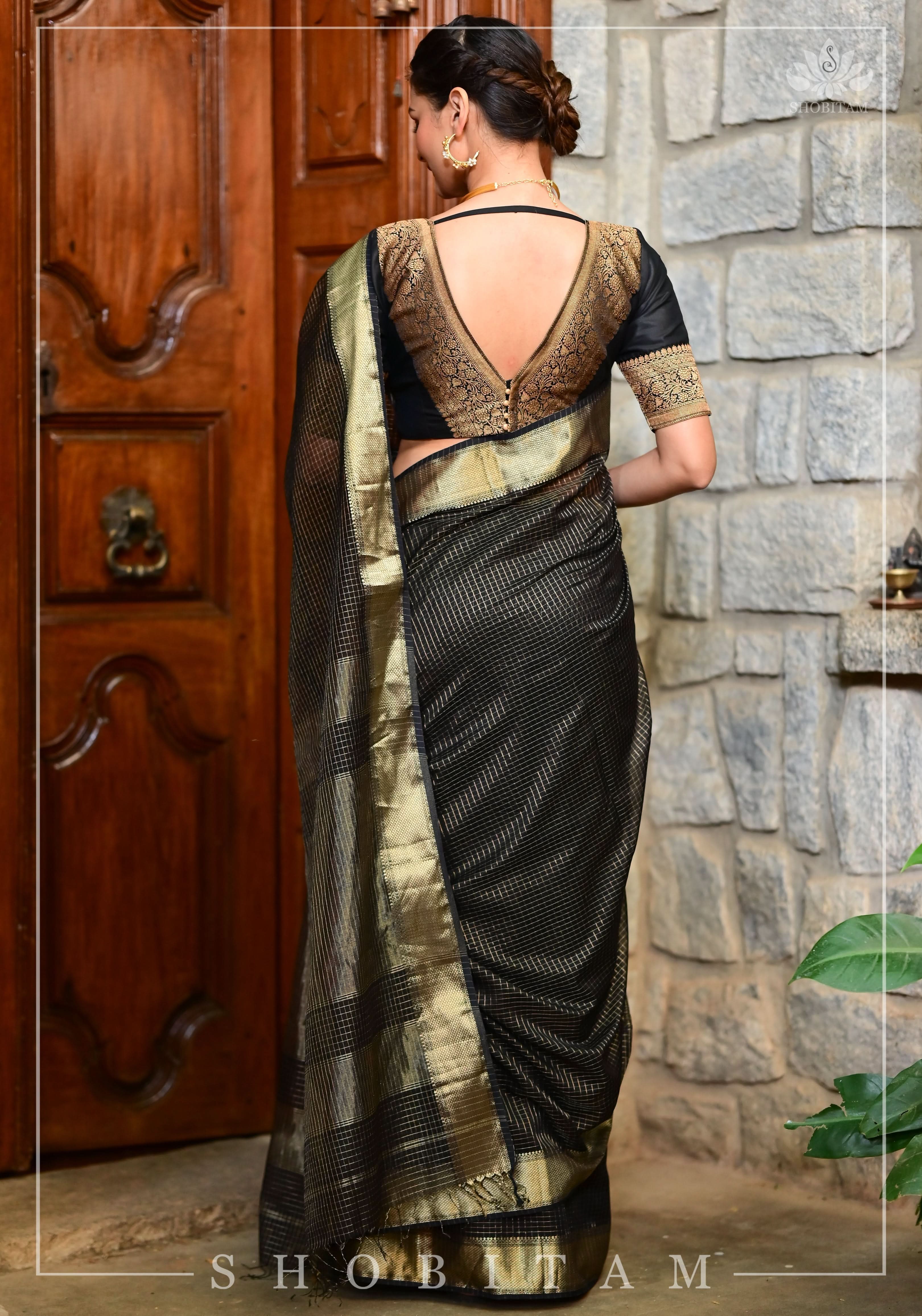 Black Handwoven Maheshwari Silk Cotton Zari Checks Saree | Shobitam