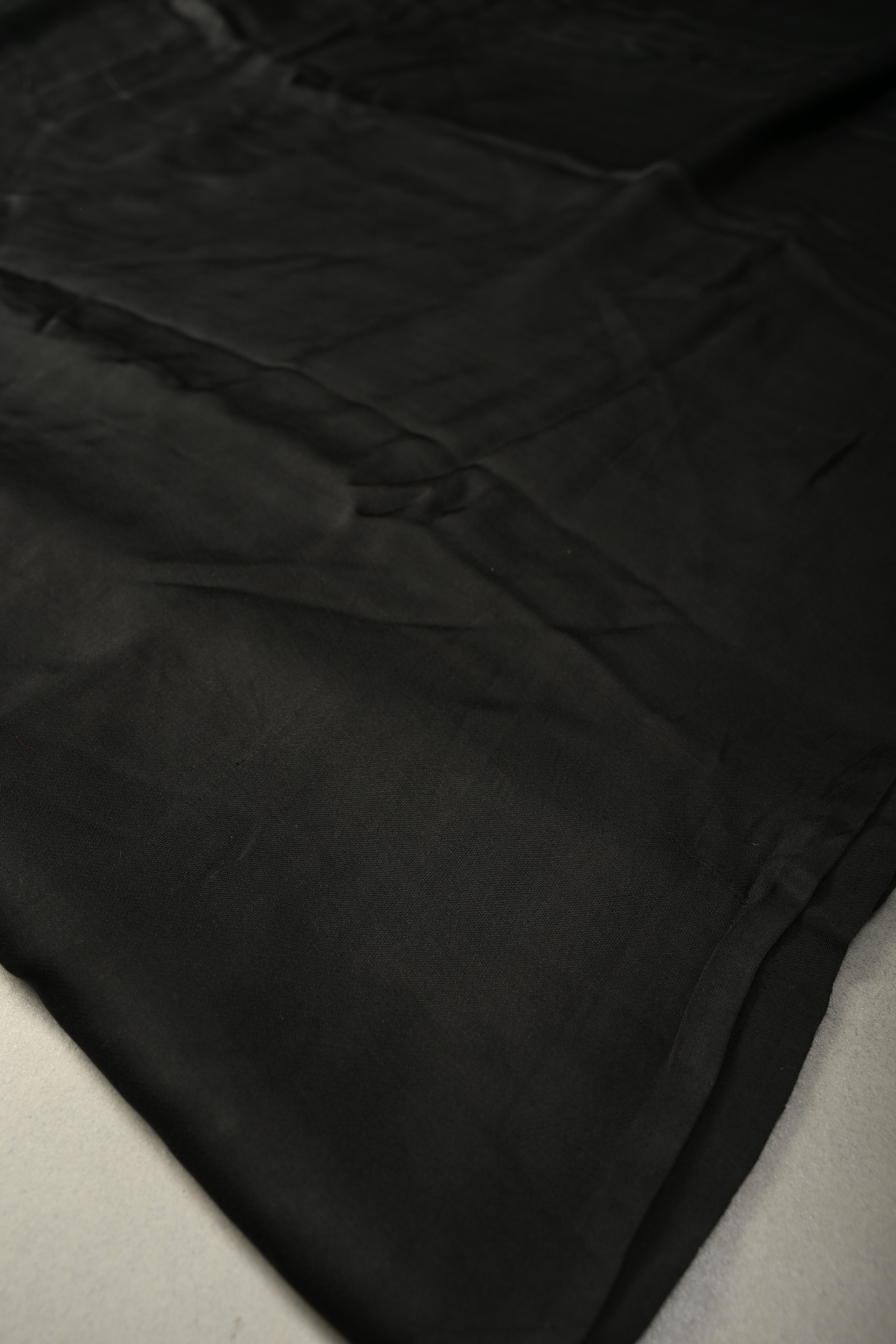 Black Borderless Modal Silk Saree with Lagda Patta Crushed Tissue Pallu | Shobitam