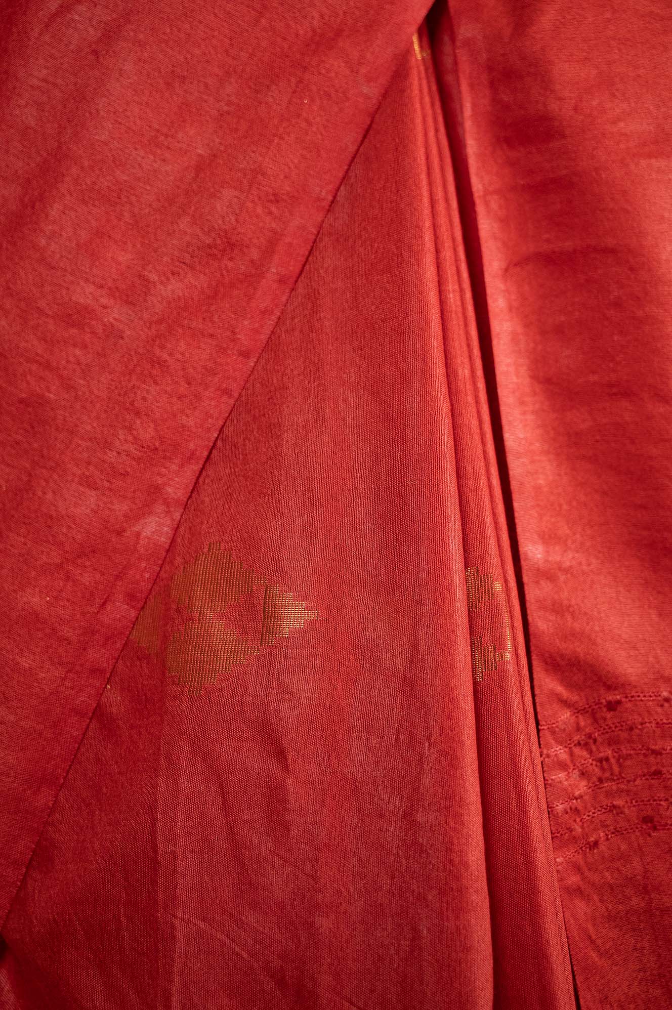 Ready To Wear Semi Linen Slub Gajari Zari interwoven butis and ornate pallu Wrap in 1 minute saree - Isadora Life