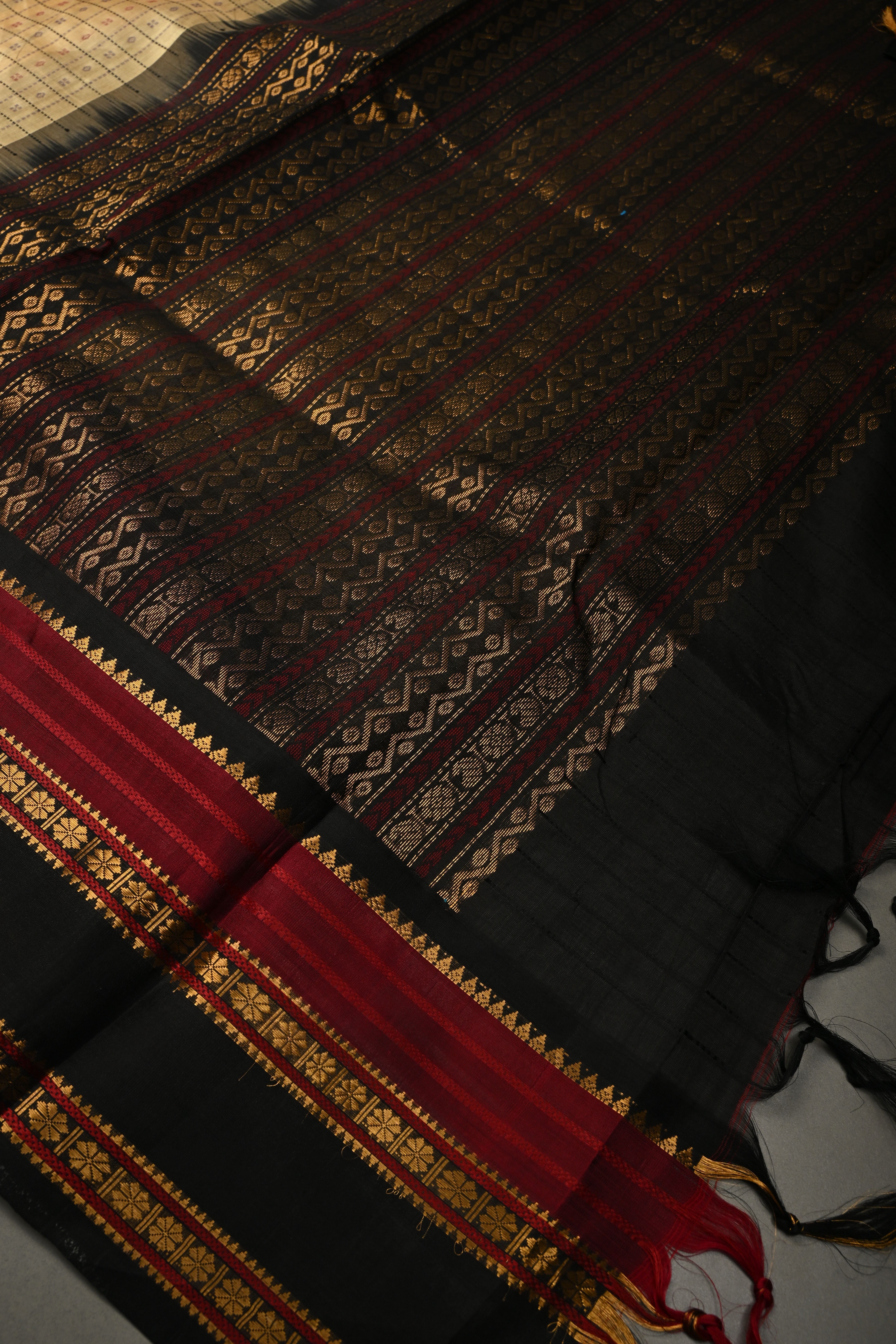 Beige Korvai Checks Design On Kanchi Silk Cotton Handloom Saree with Resham Buttas and Contrast Zari Border | Shobitam