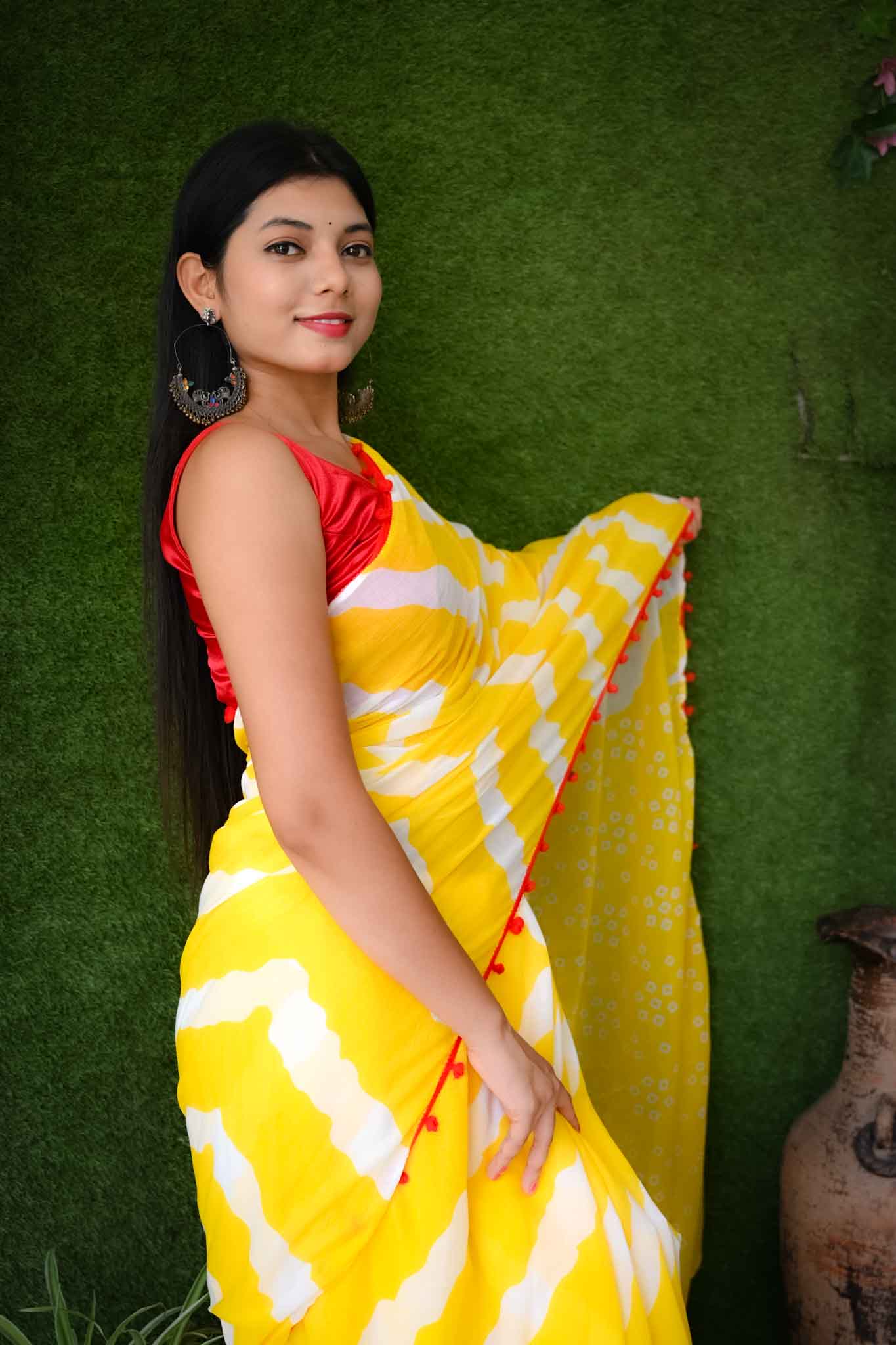 YELLOW AND WHITE COTTON MUL MUL PRINTED SAREE WITH POMPOM - Isadora Life