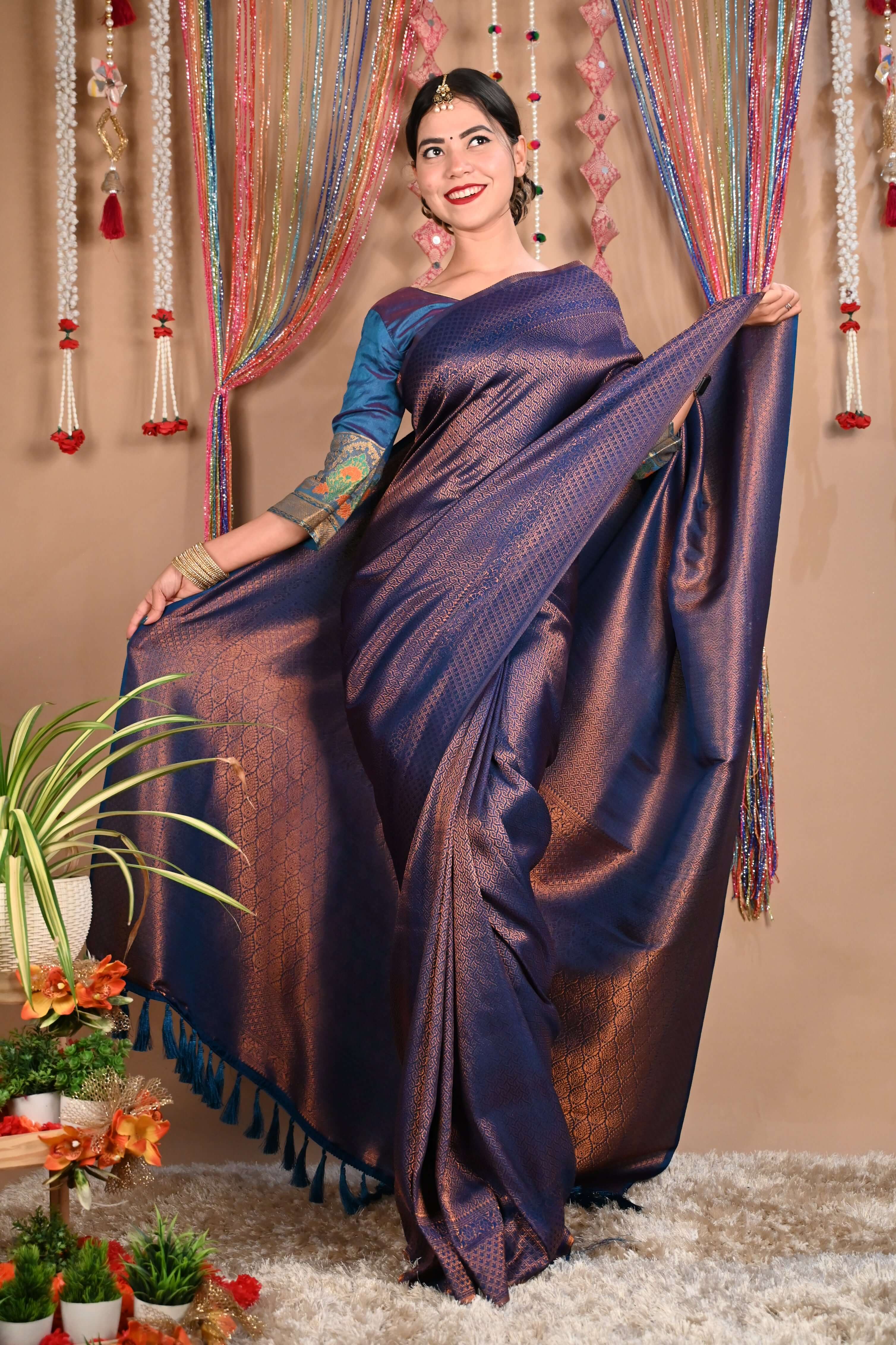 Ready To Wear Sophisticated Wedding Kanjeevaram Teal Ethnic Motif Woven Design Kanjeevaram Wrap in 1 minute saree - Isadora Life