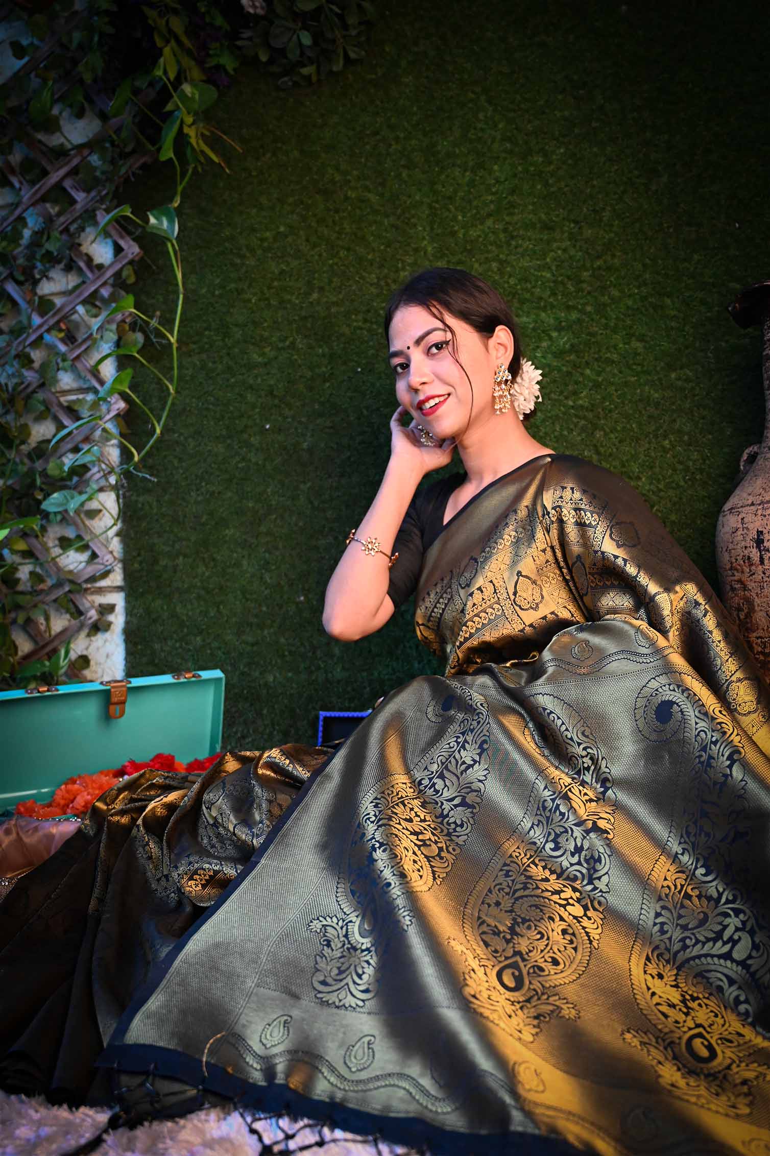 Greyish Gold Dhopp Chaanv Woven Traditional Kanchipuram Wrap in 1 minute saree - Isadora Life