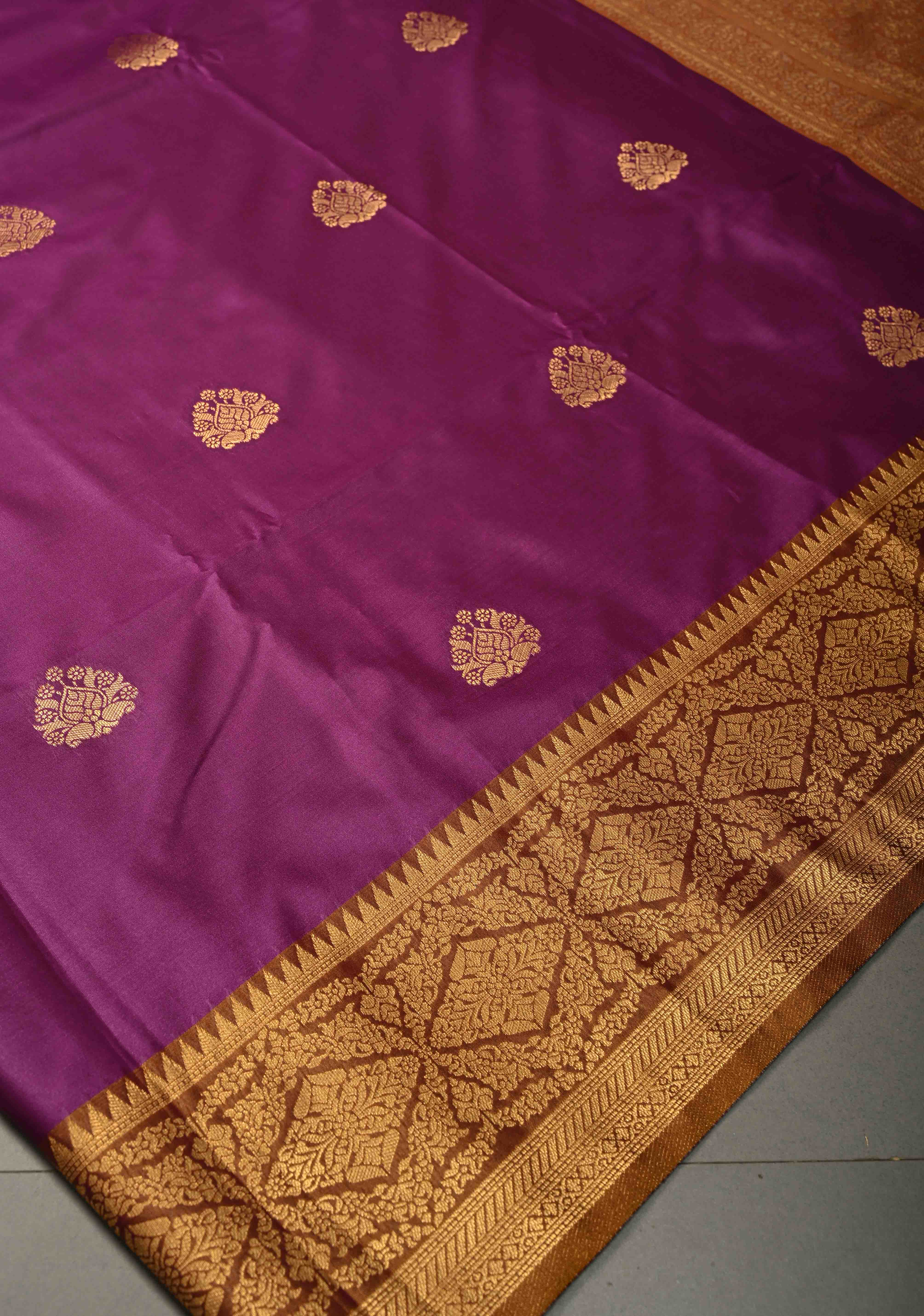 Vadamalli Kanchi Semi Silk Saree with Zari Buttas and Contrast Zari Border | Shobitam
