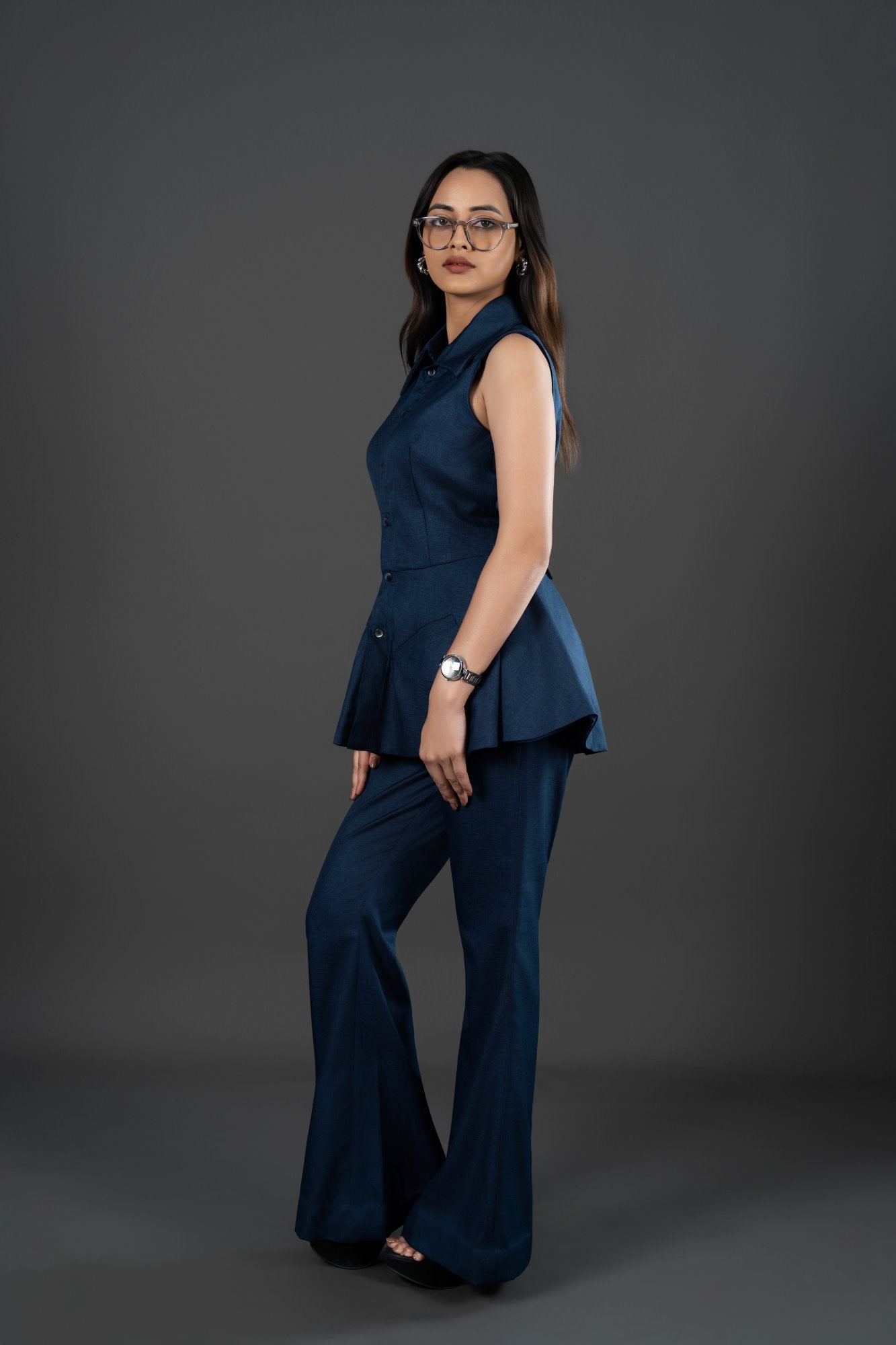 Tailored Poly Viscose Suiting Set Featuring a Structured Waistcoat and Sleek Trousers