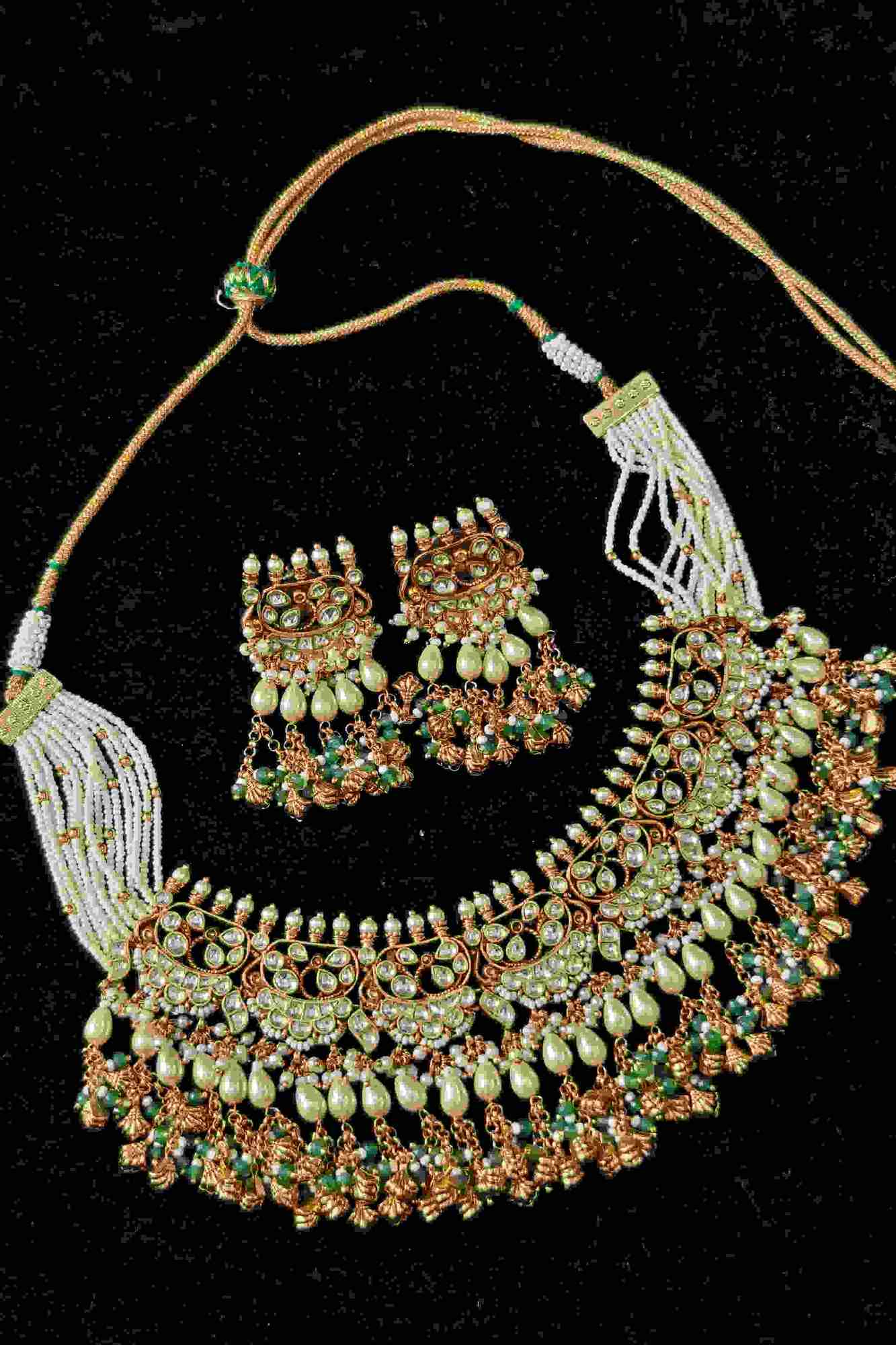 Rajwadi Ahmedabadi Jadau Necklace and Earrings Set with dangling chains design
