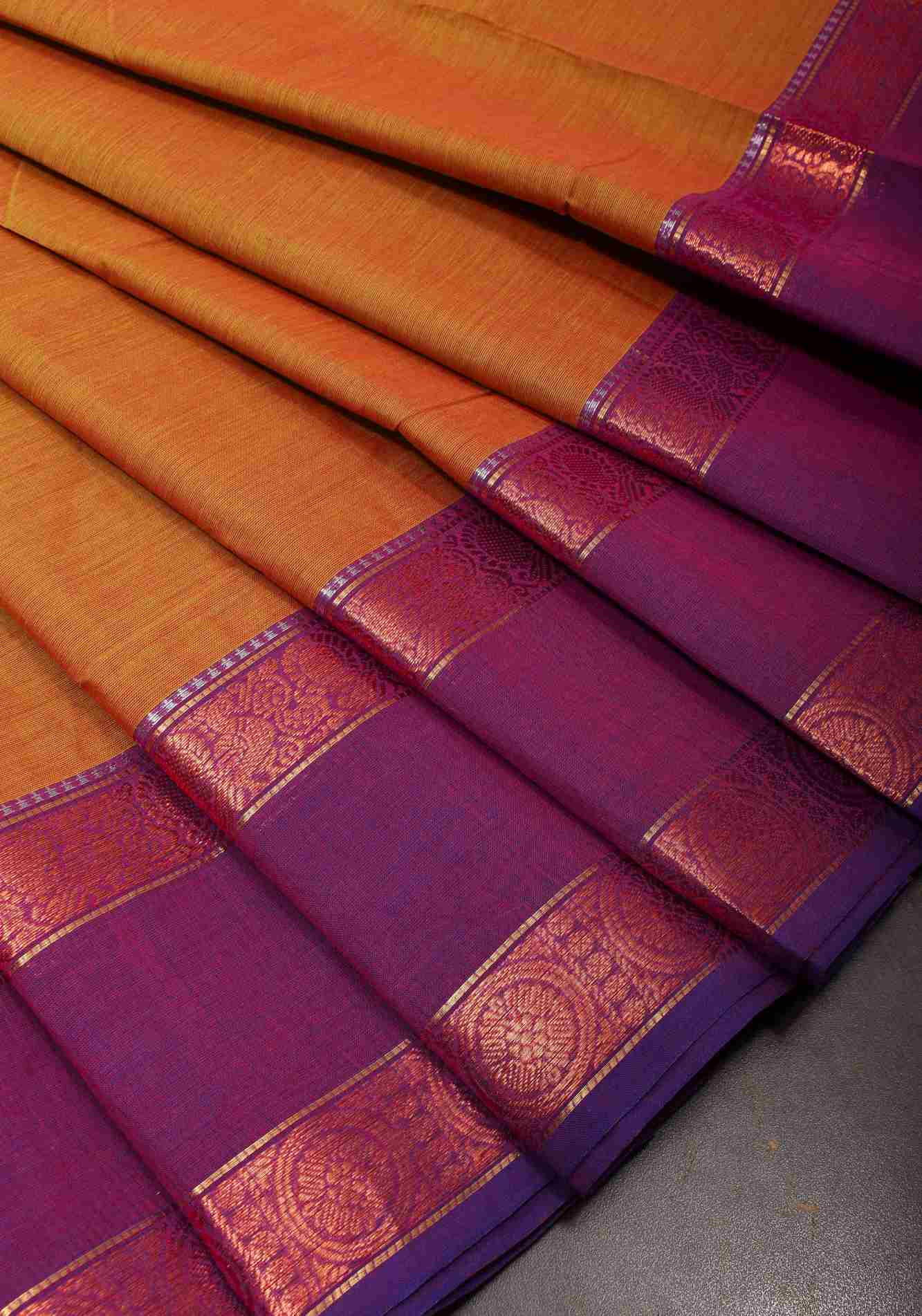 Green-Red Dual tone Kanchi Cotton Saree with Ganga Jamuna zari border, No Blouse piece