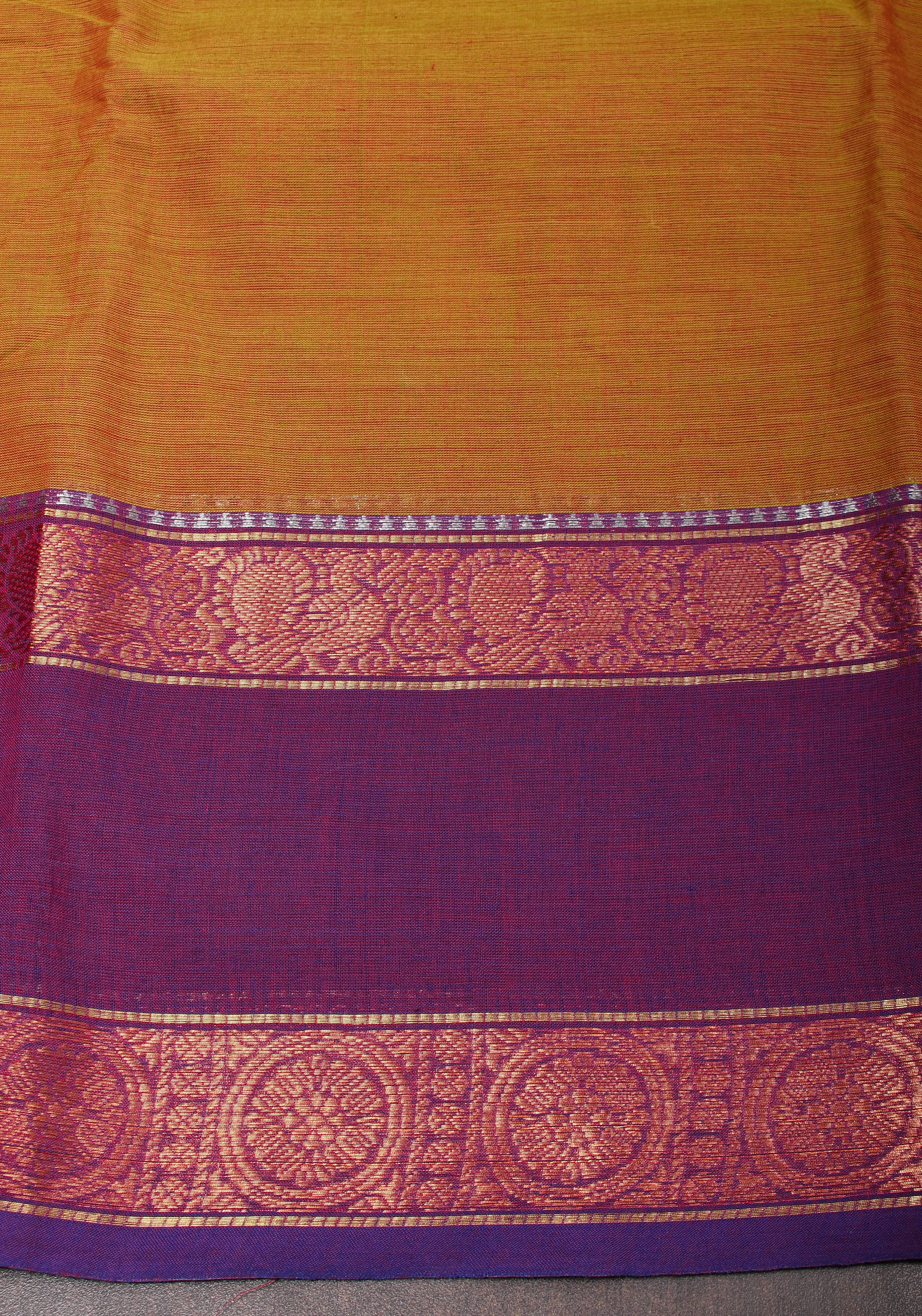 Green-Red Dual tone Kanchi Cotton Saree with Ganga Jamuna zari border, No Blouse piece | Shobitam