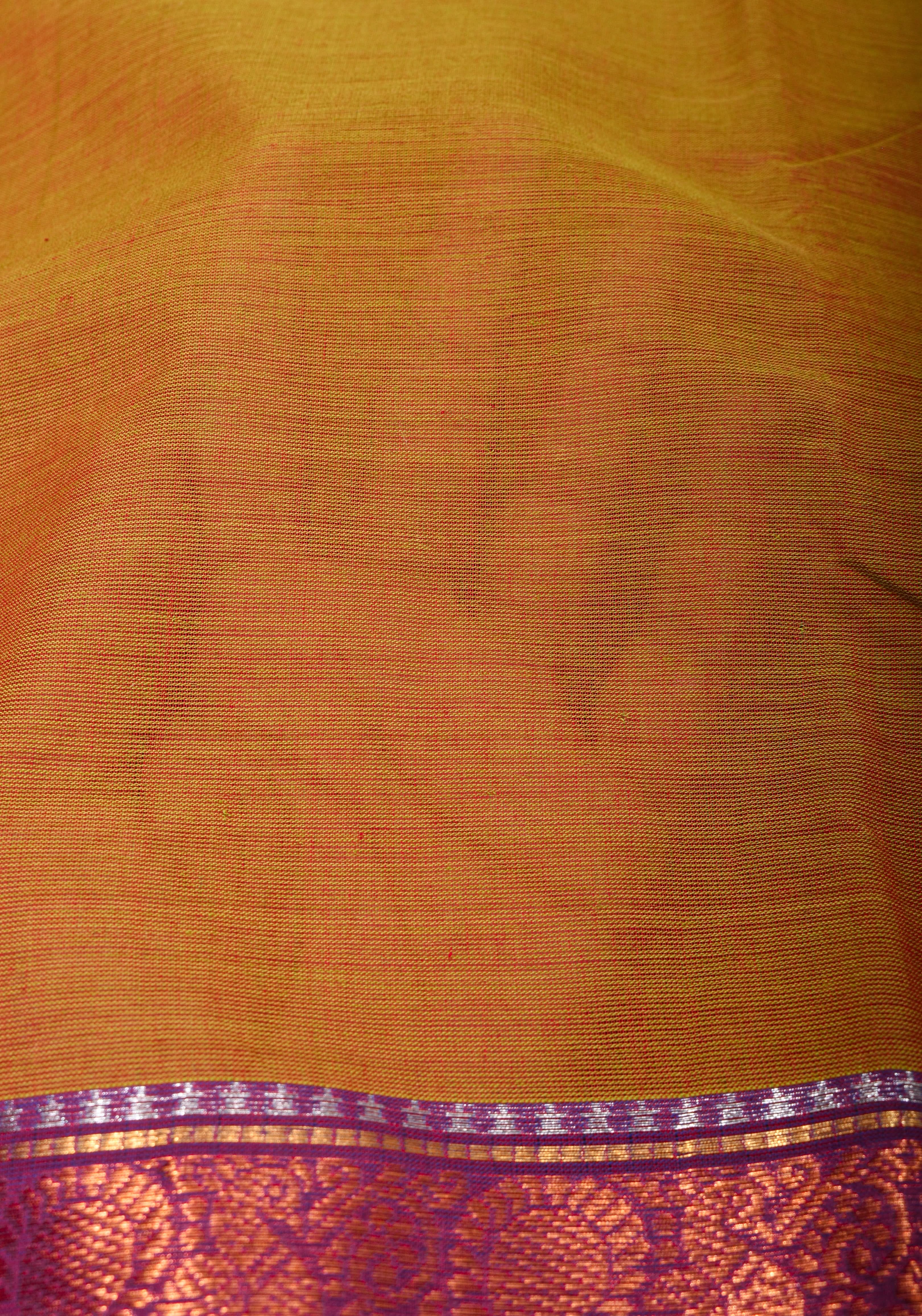Green-Red Dual tone Kanchi Cotton Saree with Ganga Jamuna zari border, No Blouse piece | Shobitam